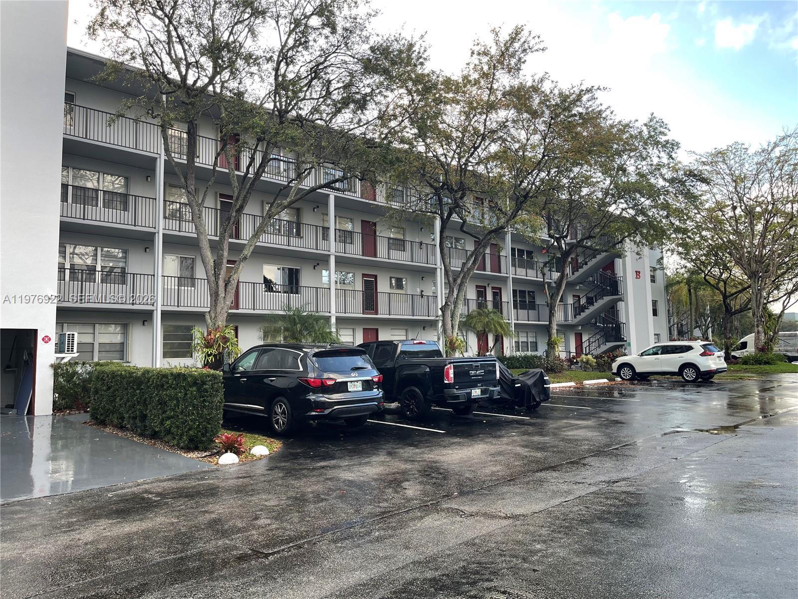 1301 SW 134th Way # 312B, Pembroke Pines FL 33027 photo 2