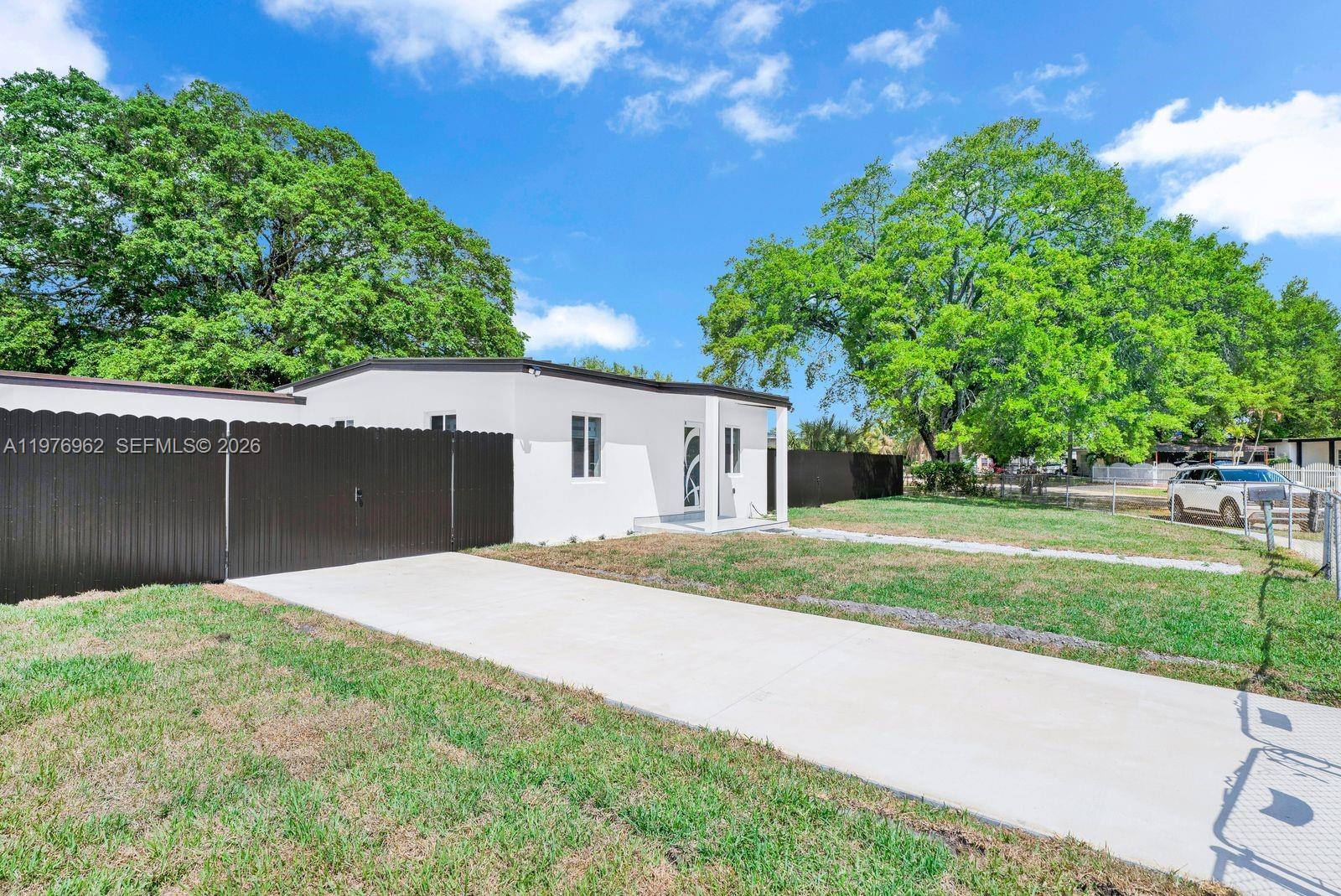 16320 NW 19 CT, Miami Gardens FL 33054 photo 3