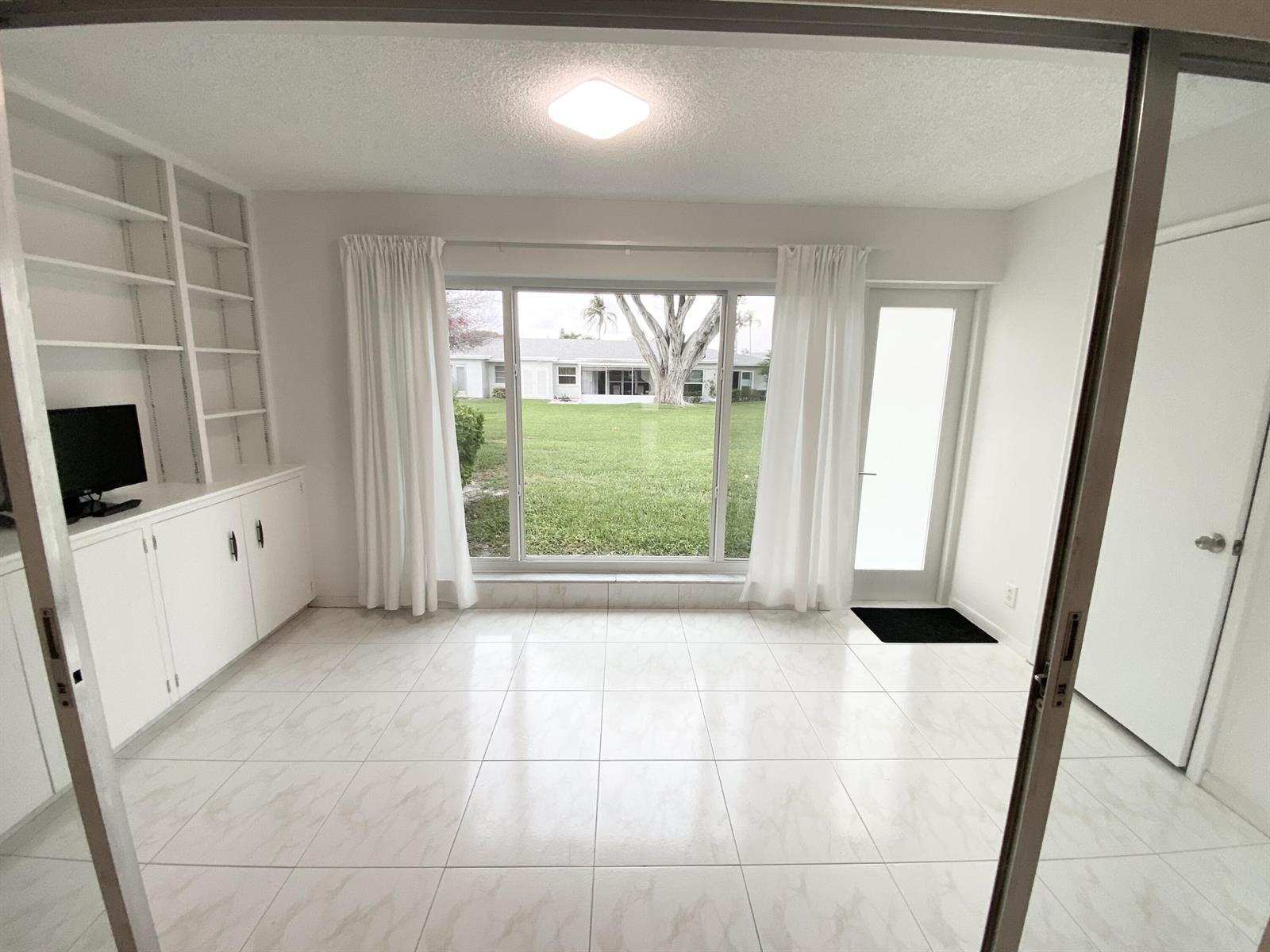 1110 Cactus Terrace # D, Delray Beach FL 33445 photo 2