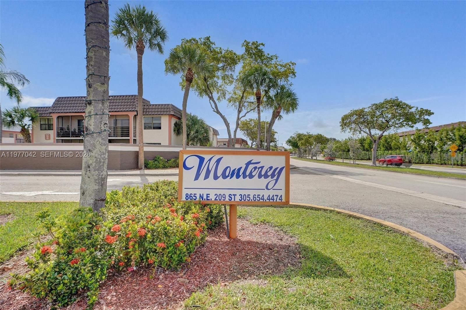 871 NE 207 LN # 15, Miami FL 33179