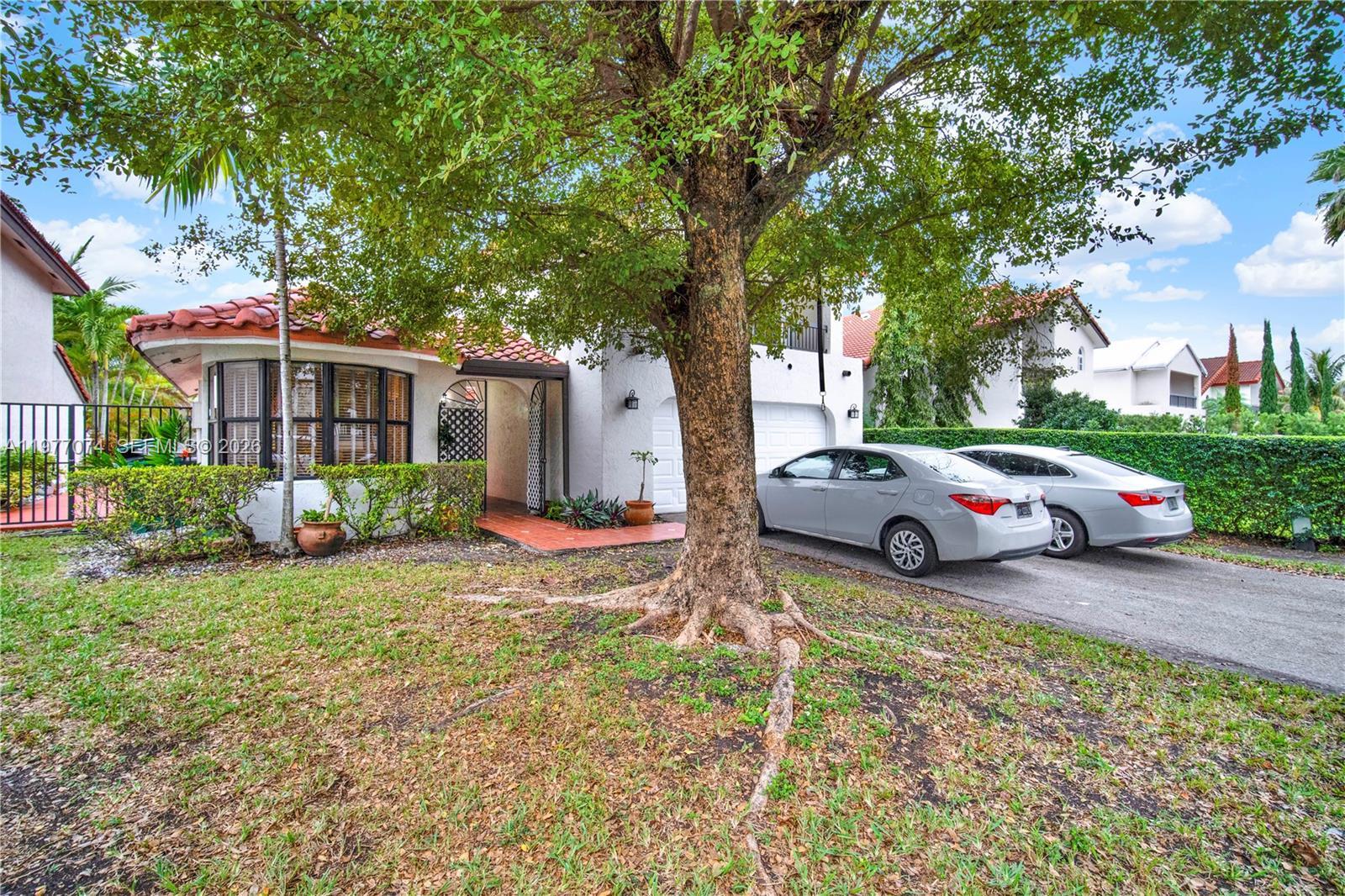 10528 SW 118th Pl, Miami FL 33186 photo 2