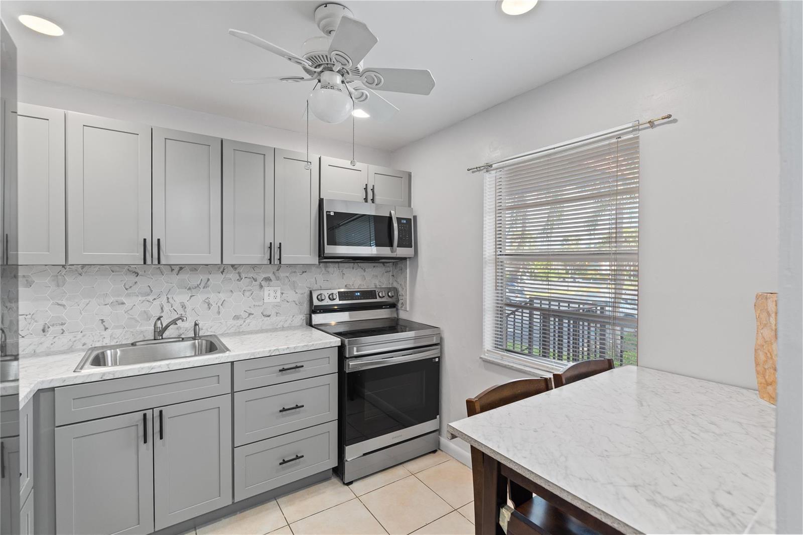 1 Abbey Lane # 201, Delray Beach FL 33446