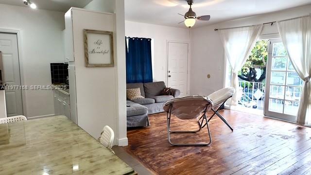 945 Meridian Ave # 14, Miami Beach FL 33139 photo 2
