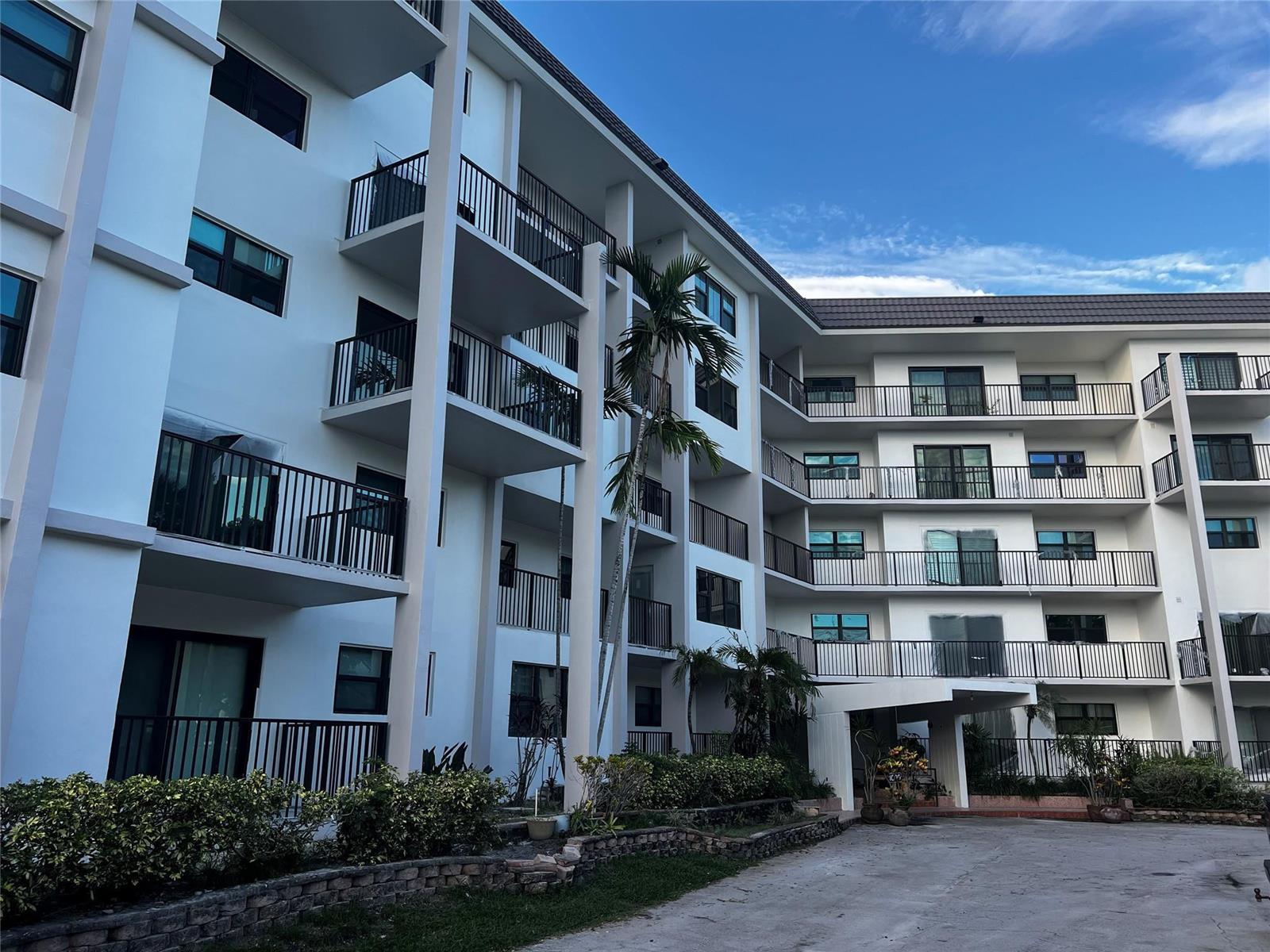 1000 River Reach Drive # 320, Fort Lauderdale FL 33315 photo 2