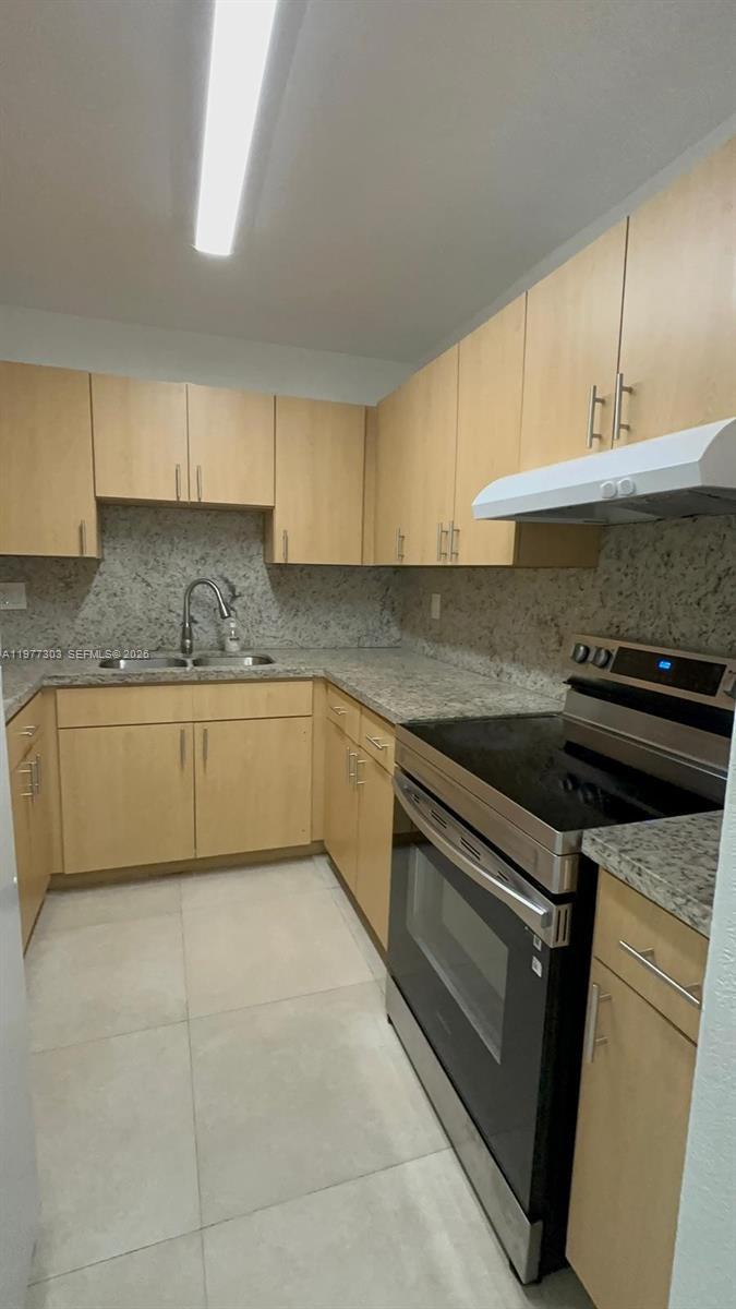 1885 W 56th St # 112, Hialeah FL 33012 photo 2