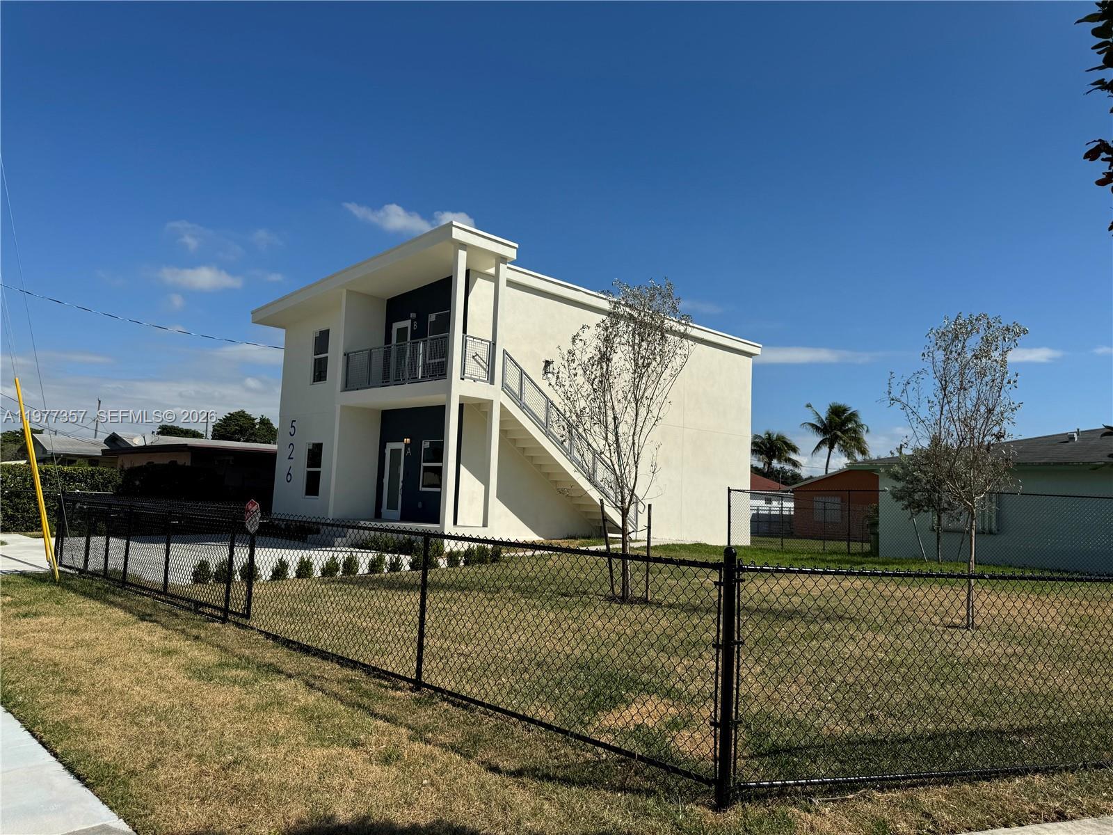 526 NW 6th # A, Hallandale Beach FL 33009 photo 4