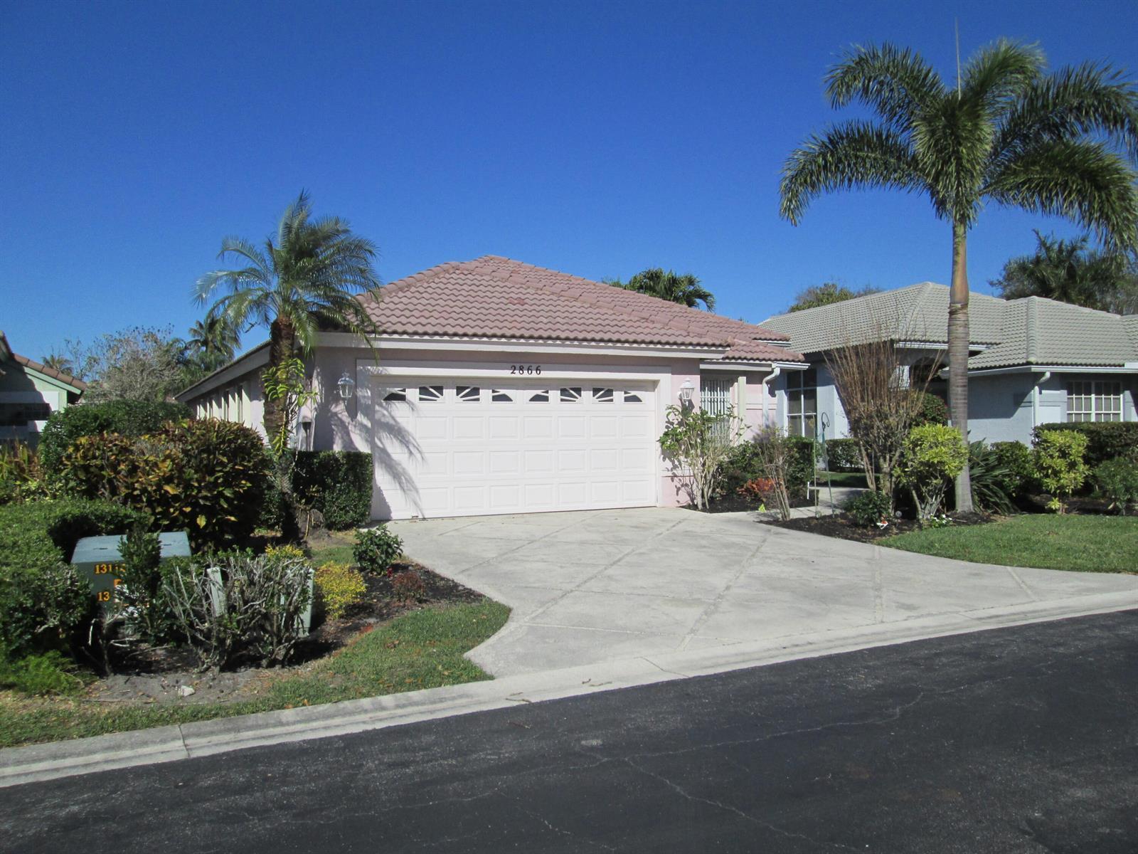 2866 Waters Edge Circle, FL 33413 photo 4