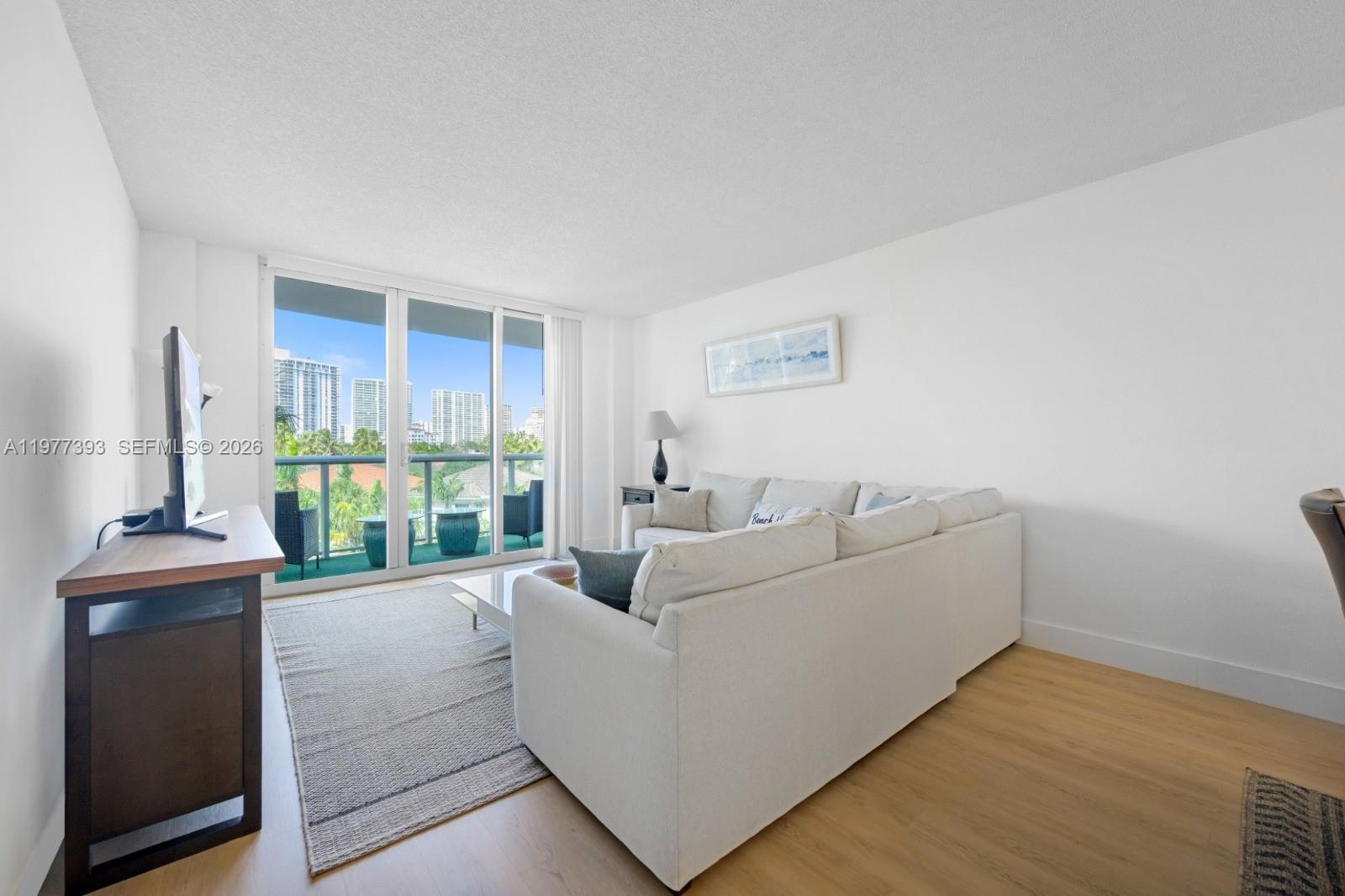 19370 Collins Ave # 422, Sunny Isles Beach FL 33160 photo 4