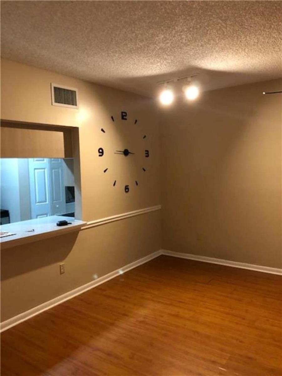 18352 NW 68th Avenue, Hialeah FL 33015 photo 4