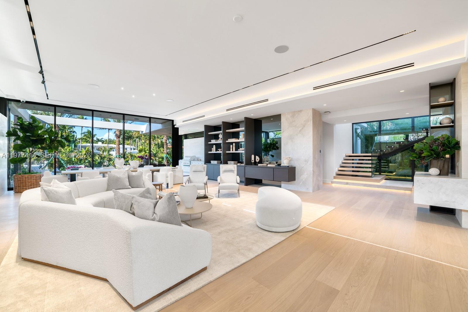 1745 W 24th St, Miami Beach FL 33140 photo 2