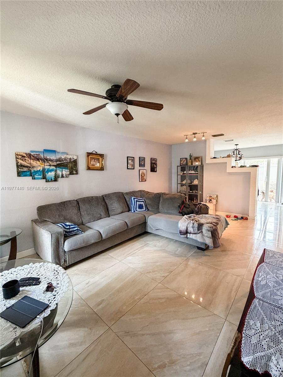 2323 SW 85Way, Miramar FL 33025 photo 2