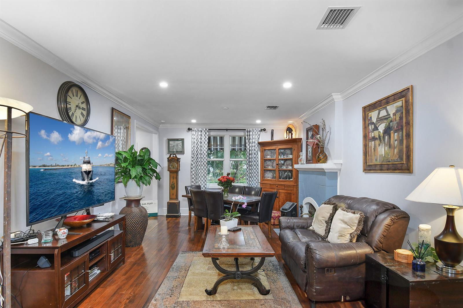 525 Evergreen Drive, Lake Park FL 33403 photo 4