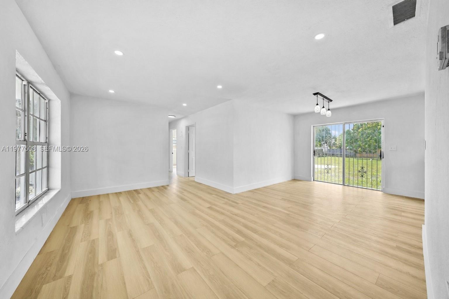 18220 NW 31st Ave, Miami Gardens FL 33056 photo 4