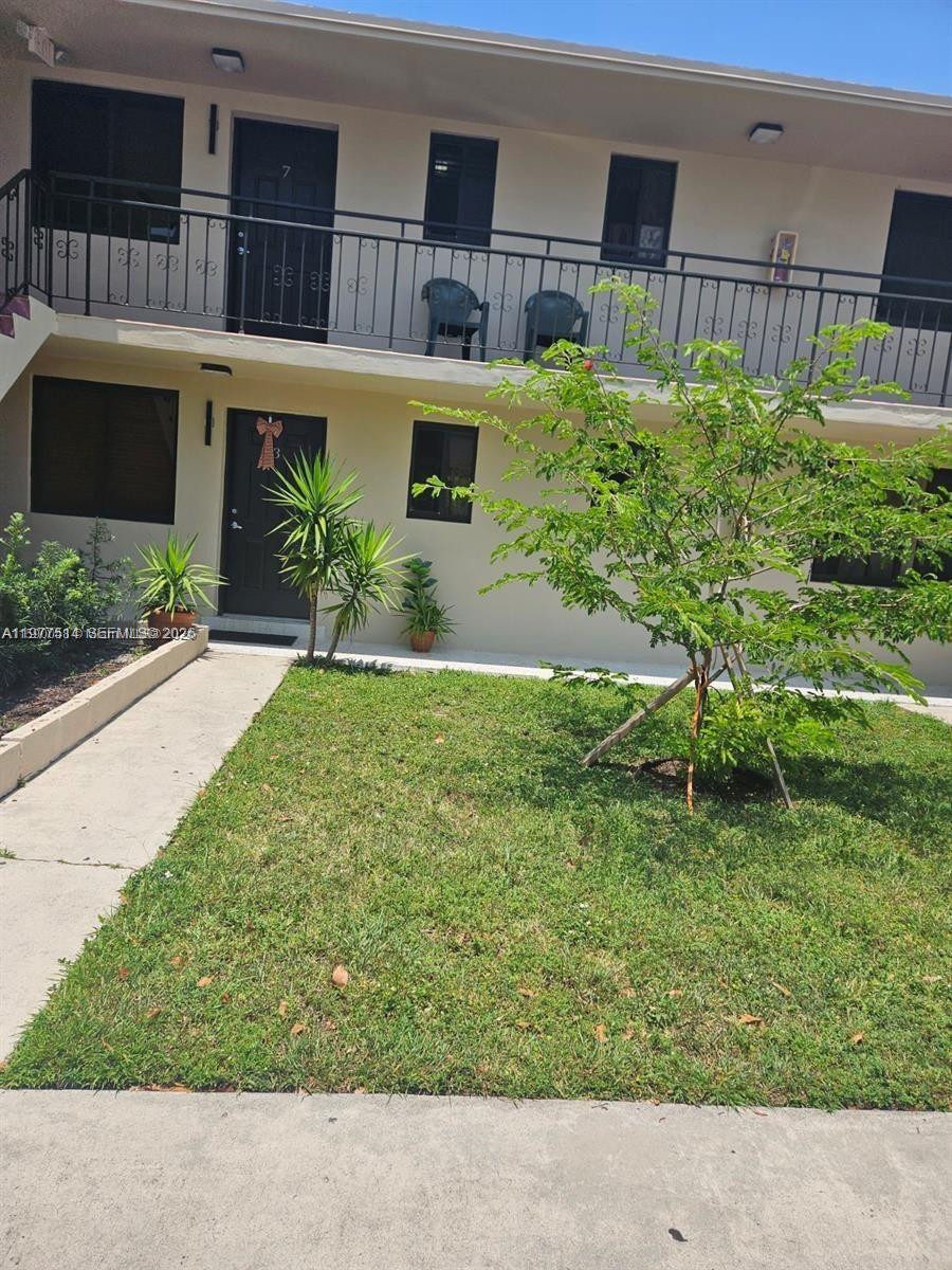 1434 NW 2nd St # 8, Miami FL 33125