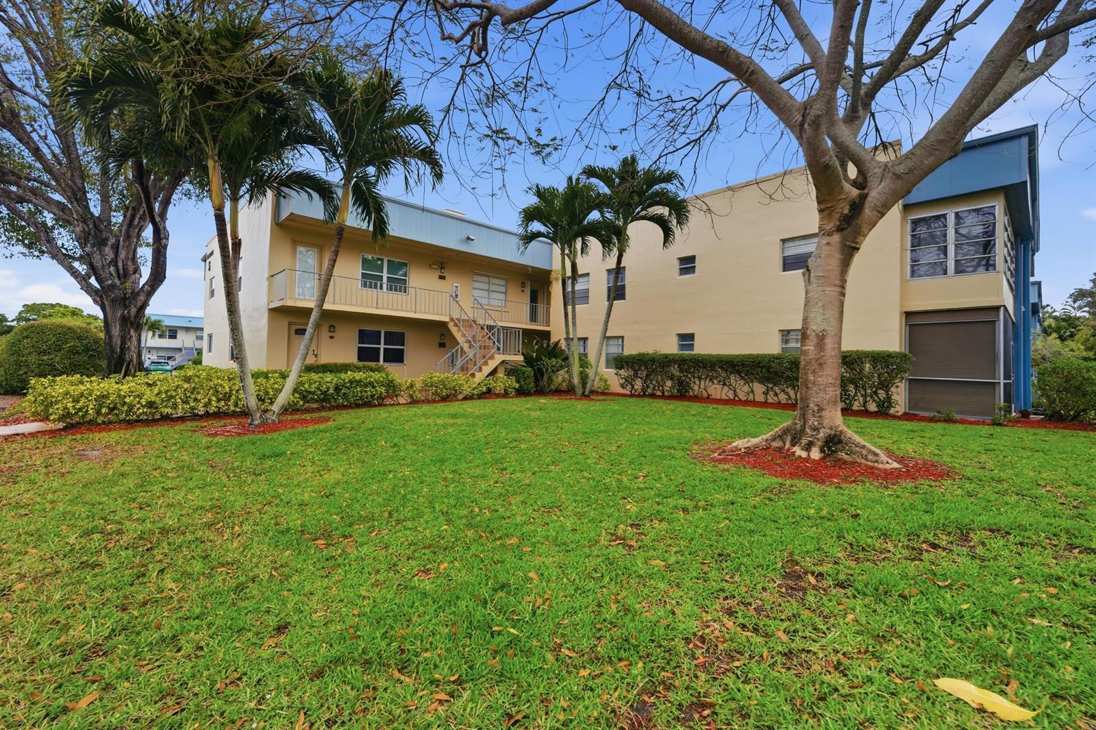 888 Flanders S, Delray Beach FL 33484 photo 3