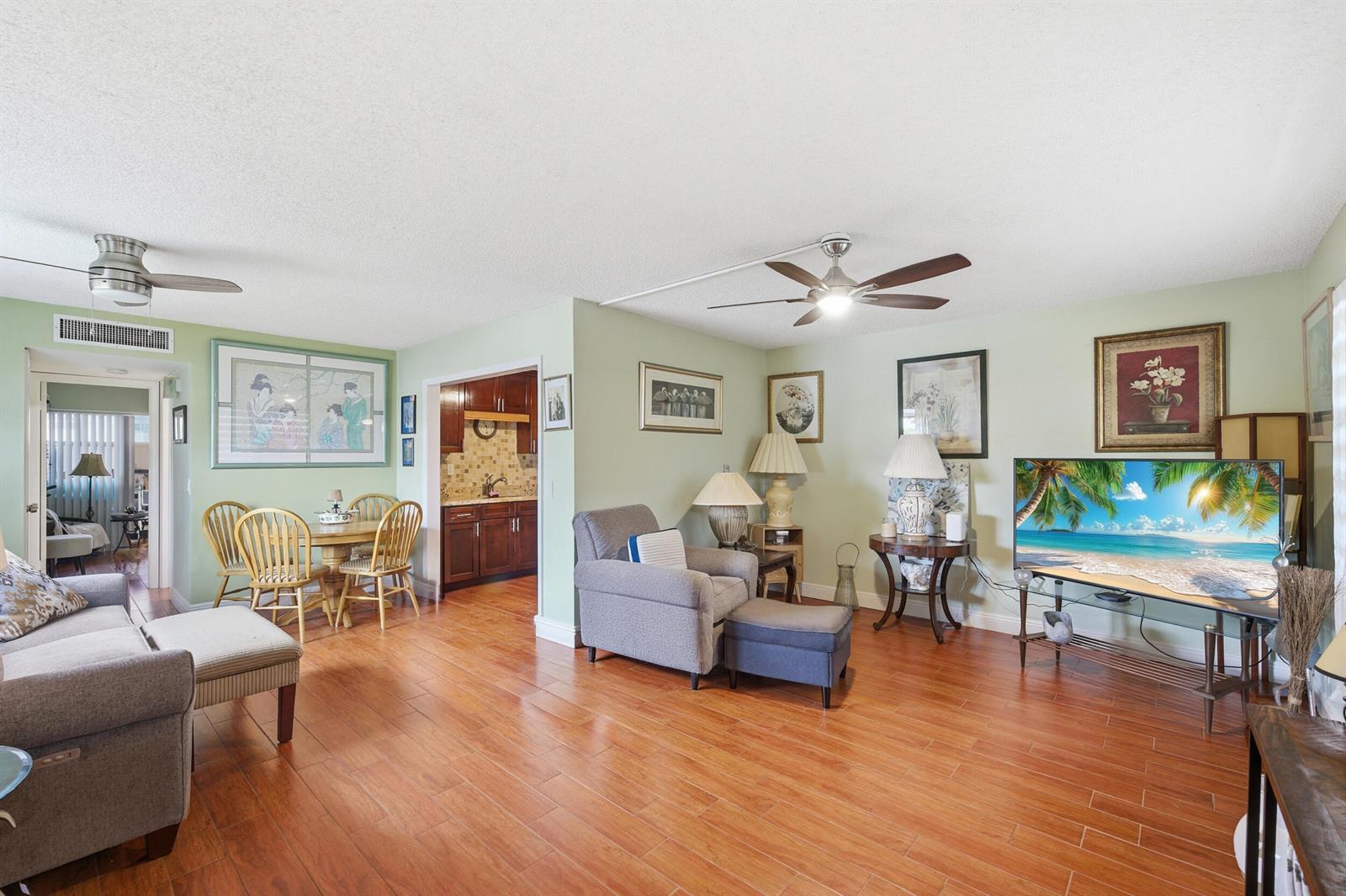 888 Flanders S, Delray Beach FL 33484 photo 4