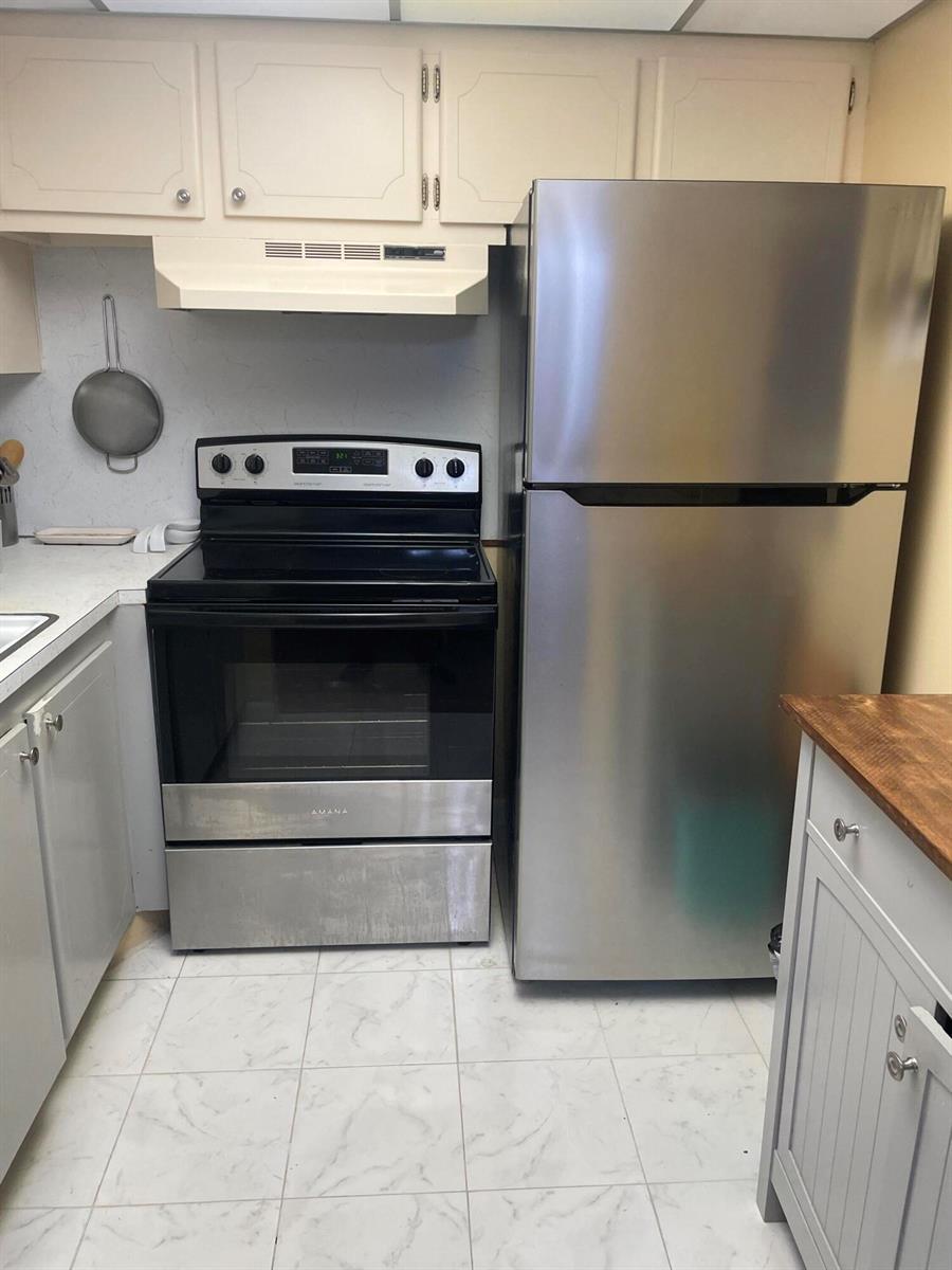 183 Dorchester # H, West Palm Beach FL 33417 photo 3