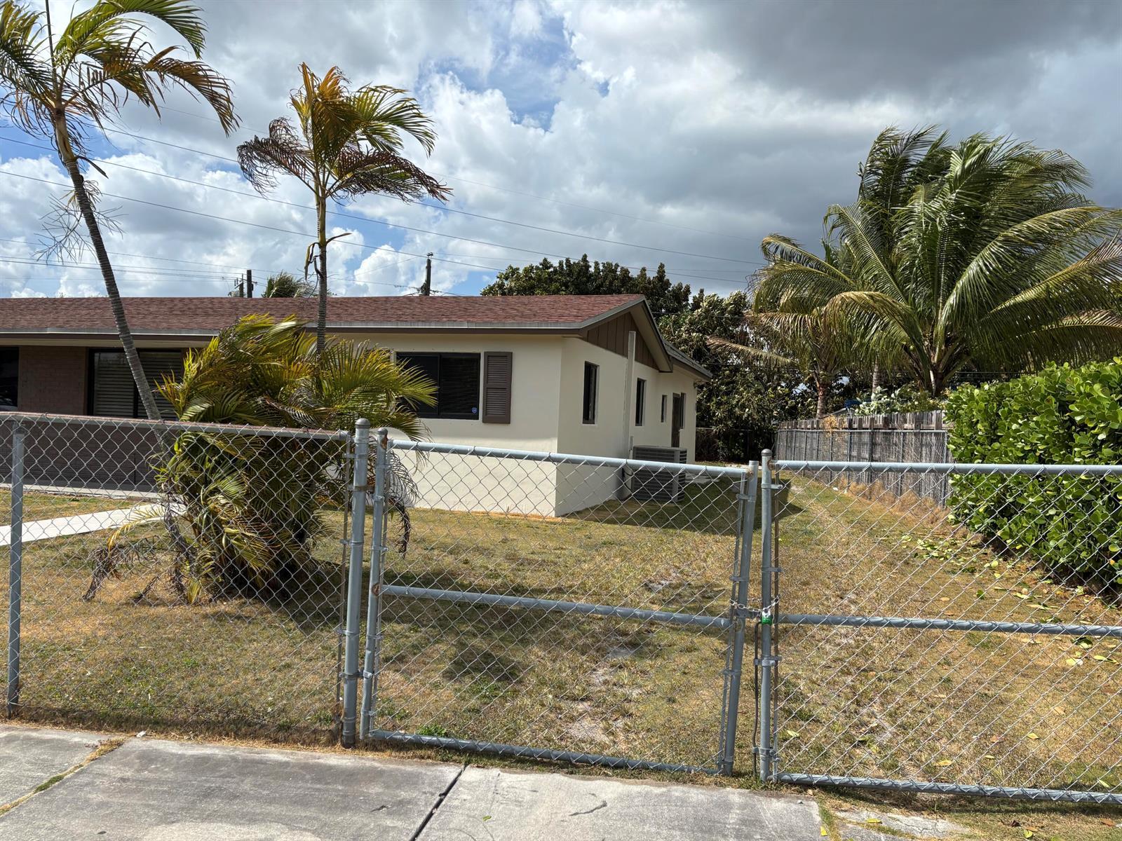 20320 SW 110th Court, Cutler Bay FL 33189 photo 2
