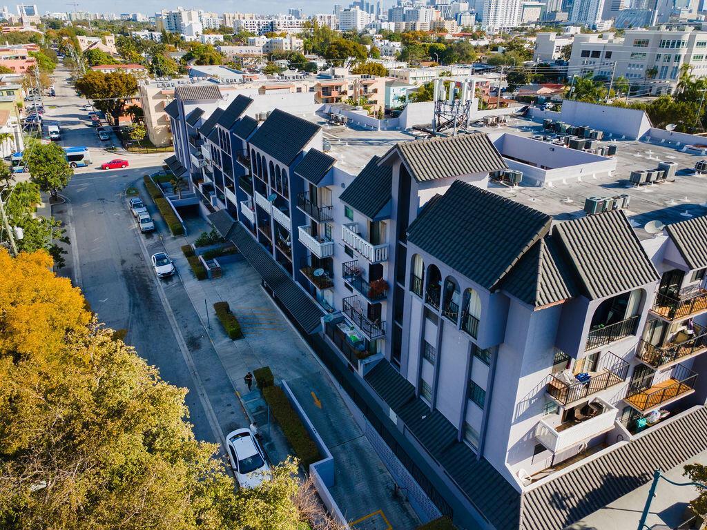 777 SW 9th Avenue # 409, Miami FL 33130 photo 2