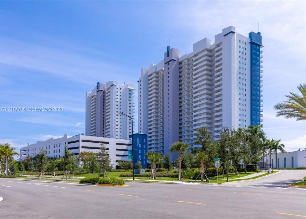 15051 Royal Oaks Ln # 503, North Miami FL 33181 photo 2