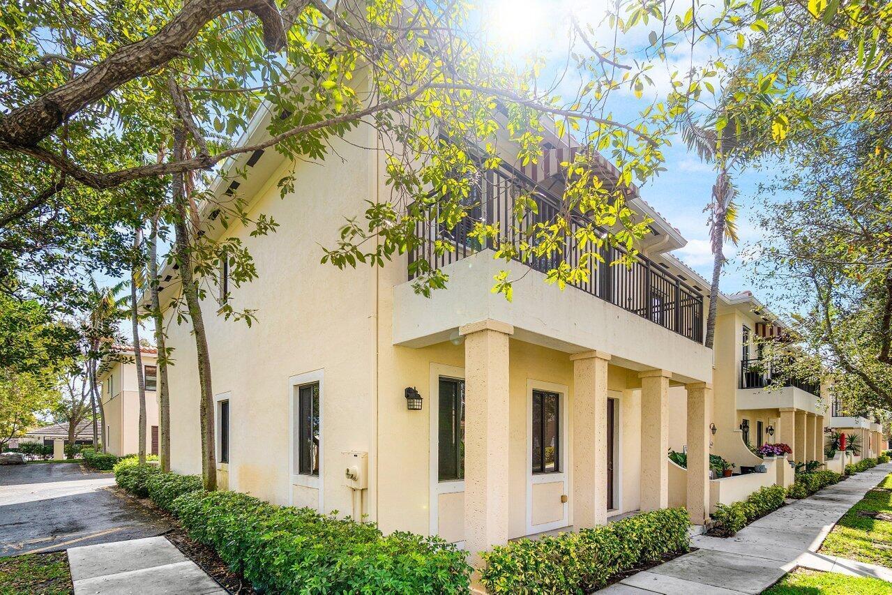 2501 Venetian Court, Boynton Beach FL 33426 photo 2