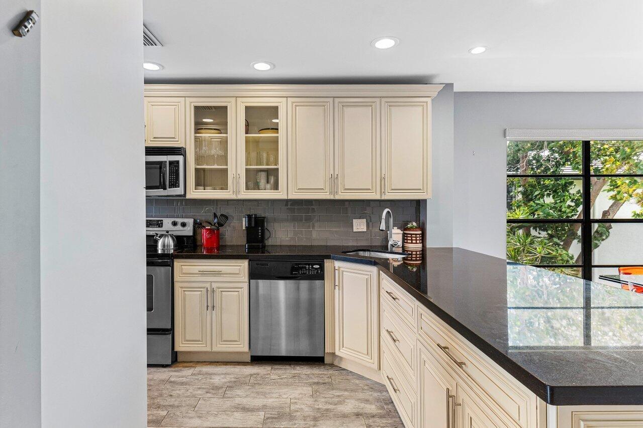 20 Southport Lane # B, Boynton Beach FL 33436 photo 2