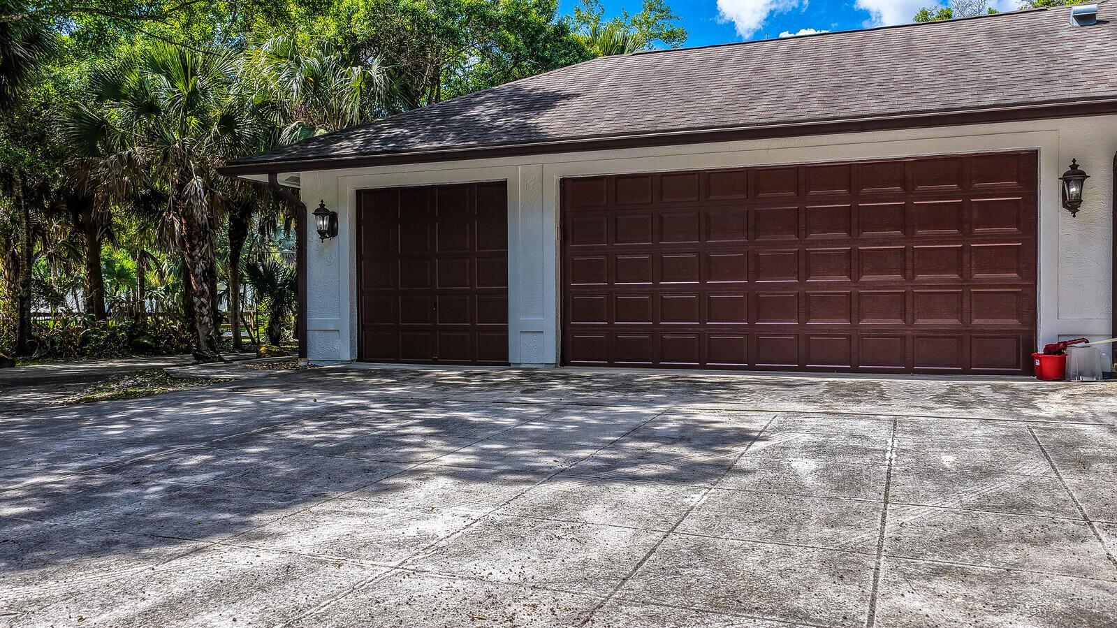 8349 150th Court N, Palm Beach Gardens FL 33418 photo 2
