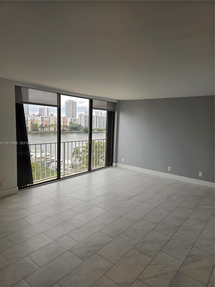 Sunny Isles Beach, FL 33160 photo 2