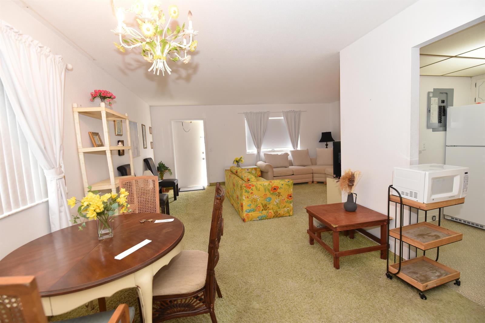 715 Saxony O, Delray Beach FL 33446 photo 4