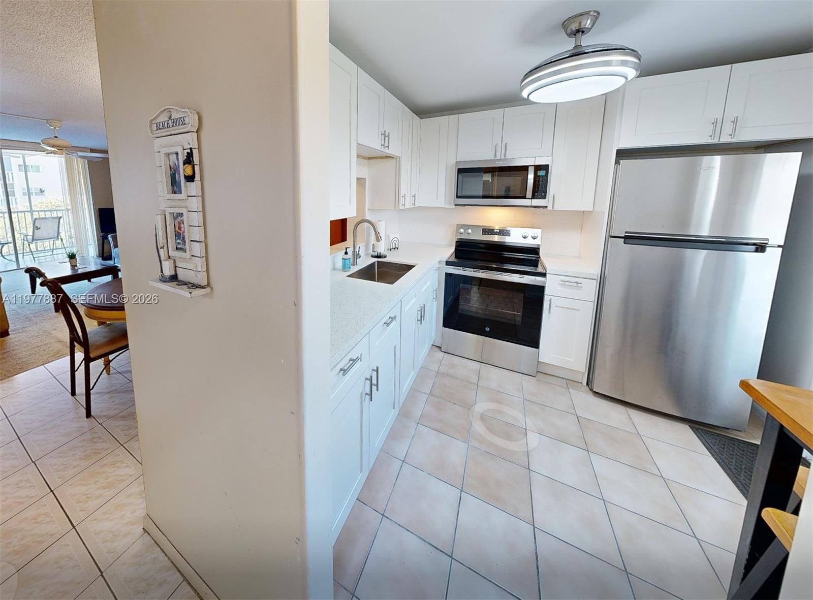 619 NE 14th Ave # 303, Hallandale Beach FL 33009 photo 4