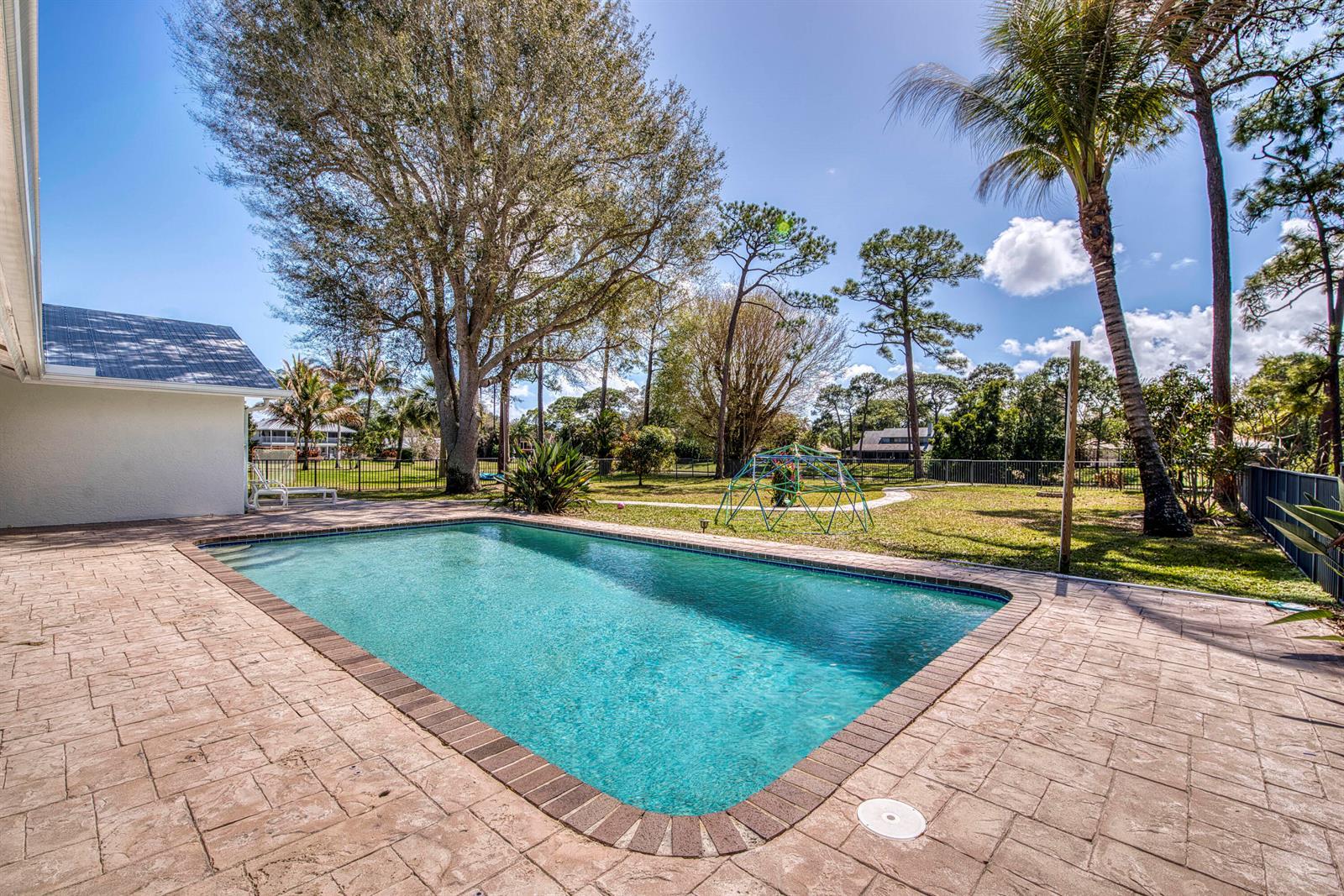 6062 Woodlake Road, Jupiter FL 33458 photo 4