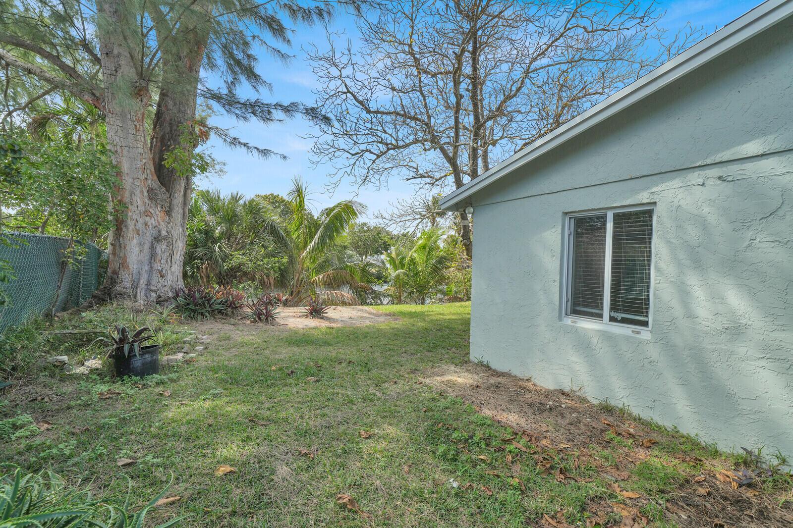 64 NE 7th Court, Deerfield Beach FL 33441 photo 4