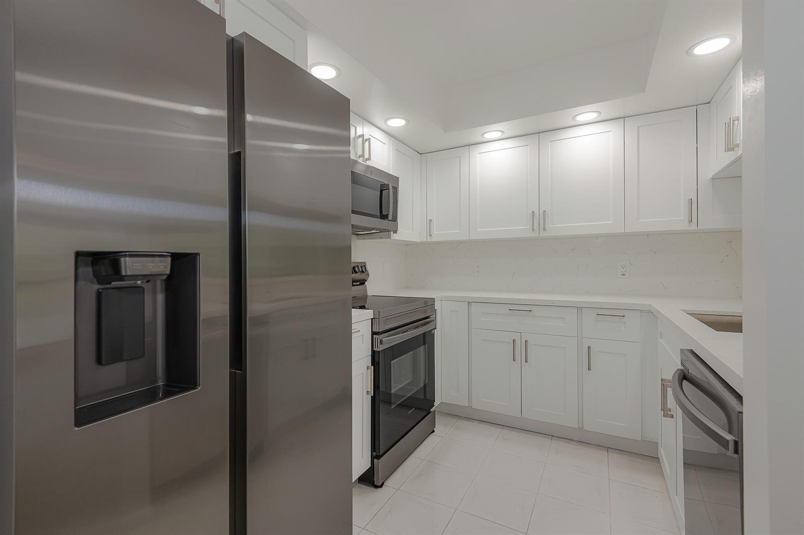13800 SW 14th Street # 211, Pembroke Pines FL 33027 photo 2