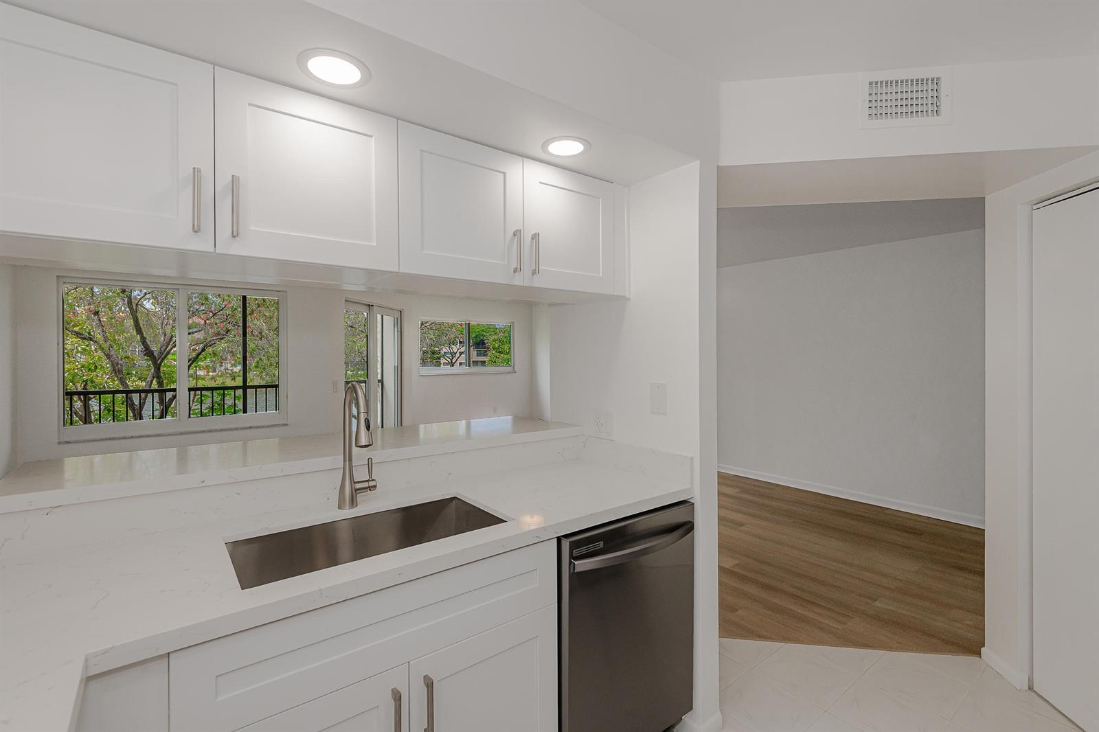 13800 SW 14th Street # 211, Pembroke Pines FL 33027 photo 3