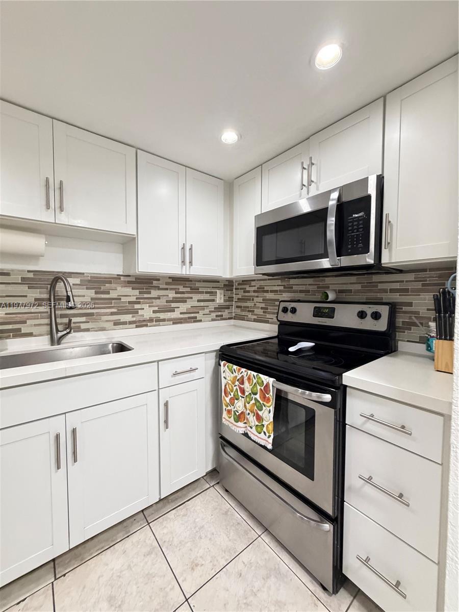 2201 W 52nd St # 104, Hialeah FL 33016 photo 2