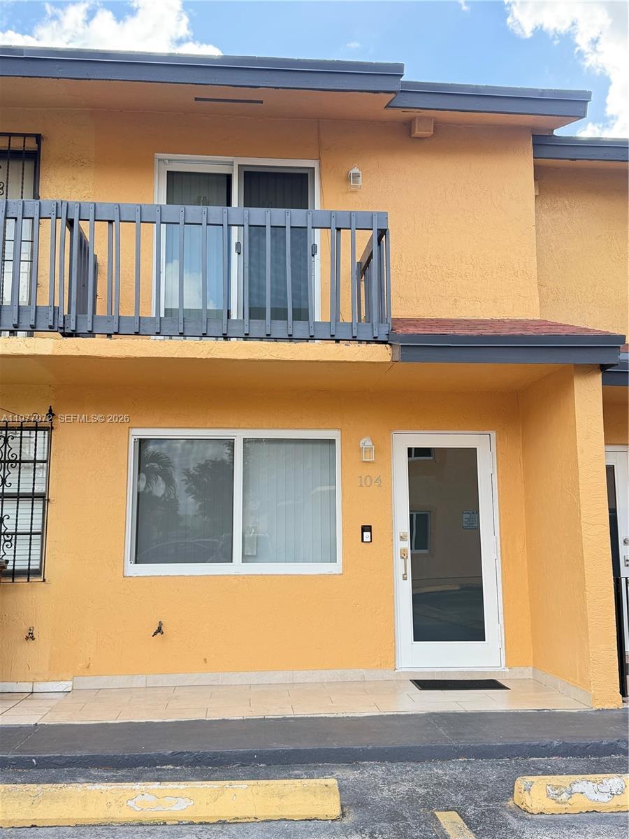 2201 W 52nd St # 104, Hialeah FL 33016