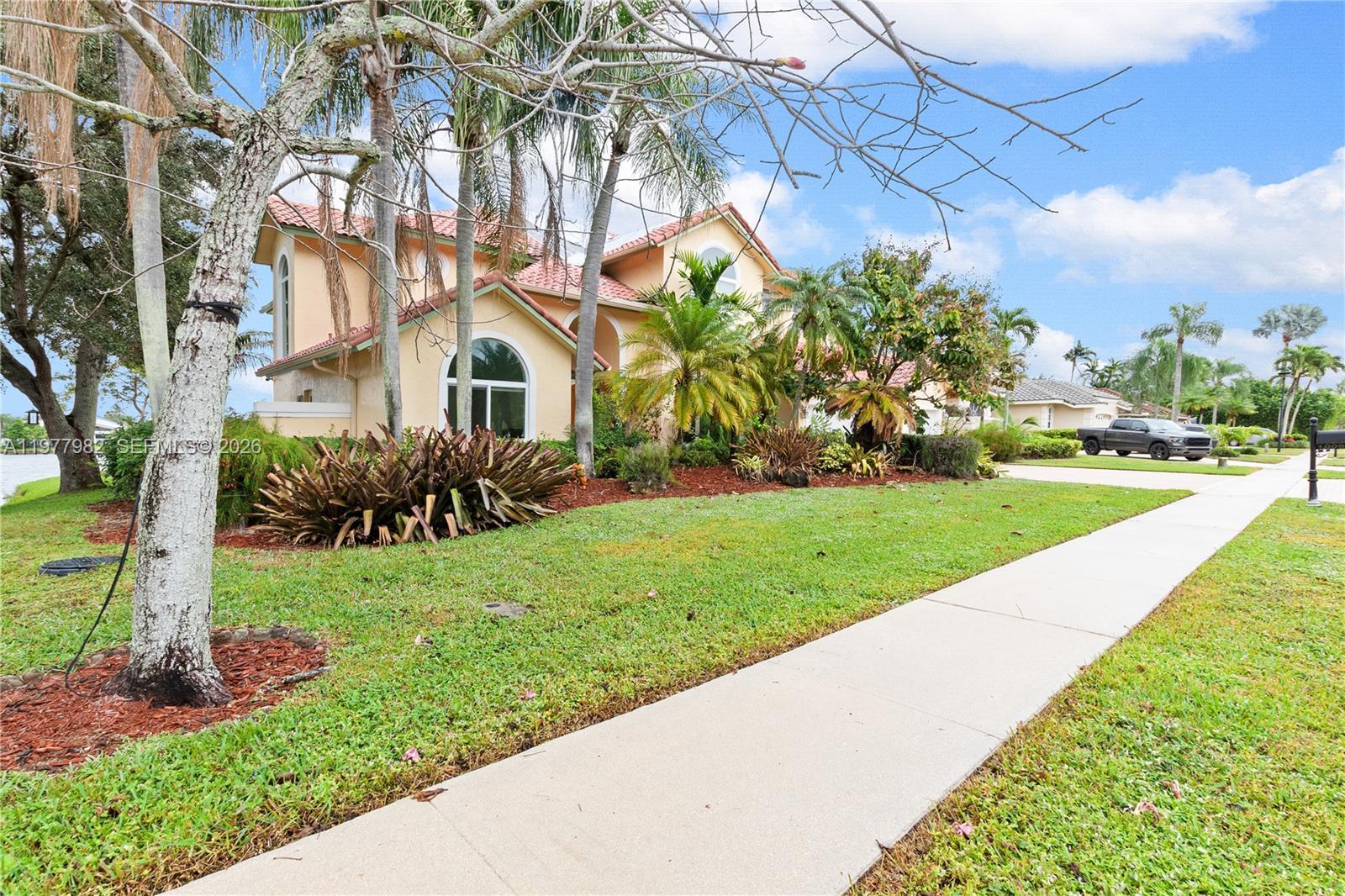 10091 NW 7th St, Plantation FL 33324 photo 2