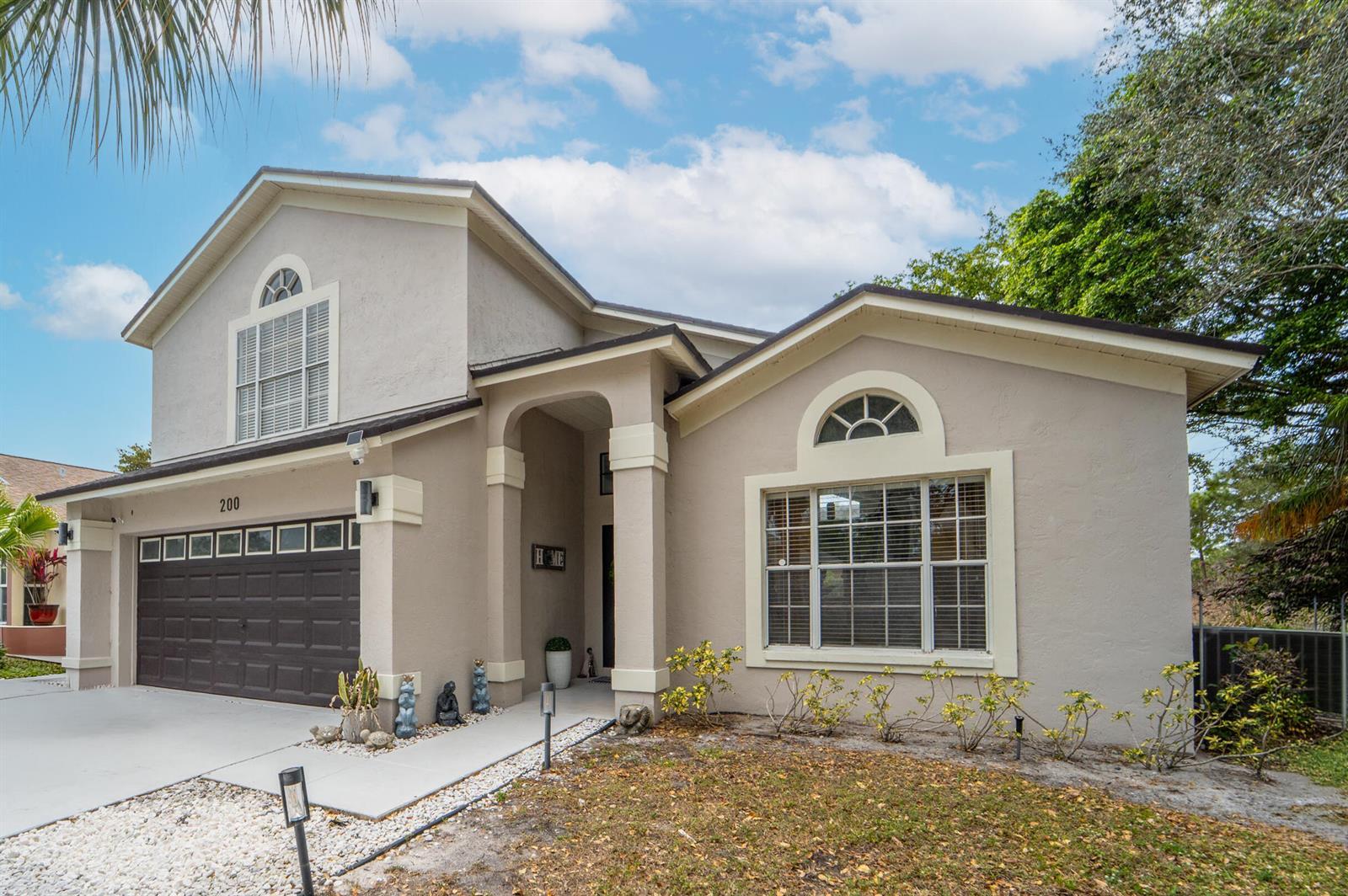200 Trails End, West Palm Beach FL 33413 photo 5
