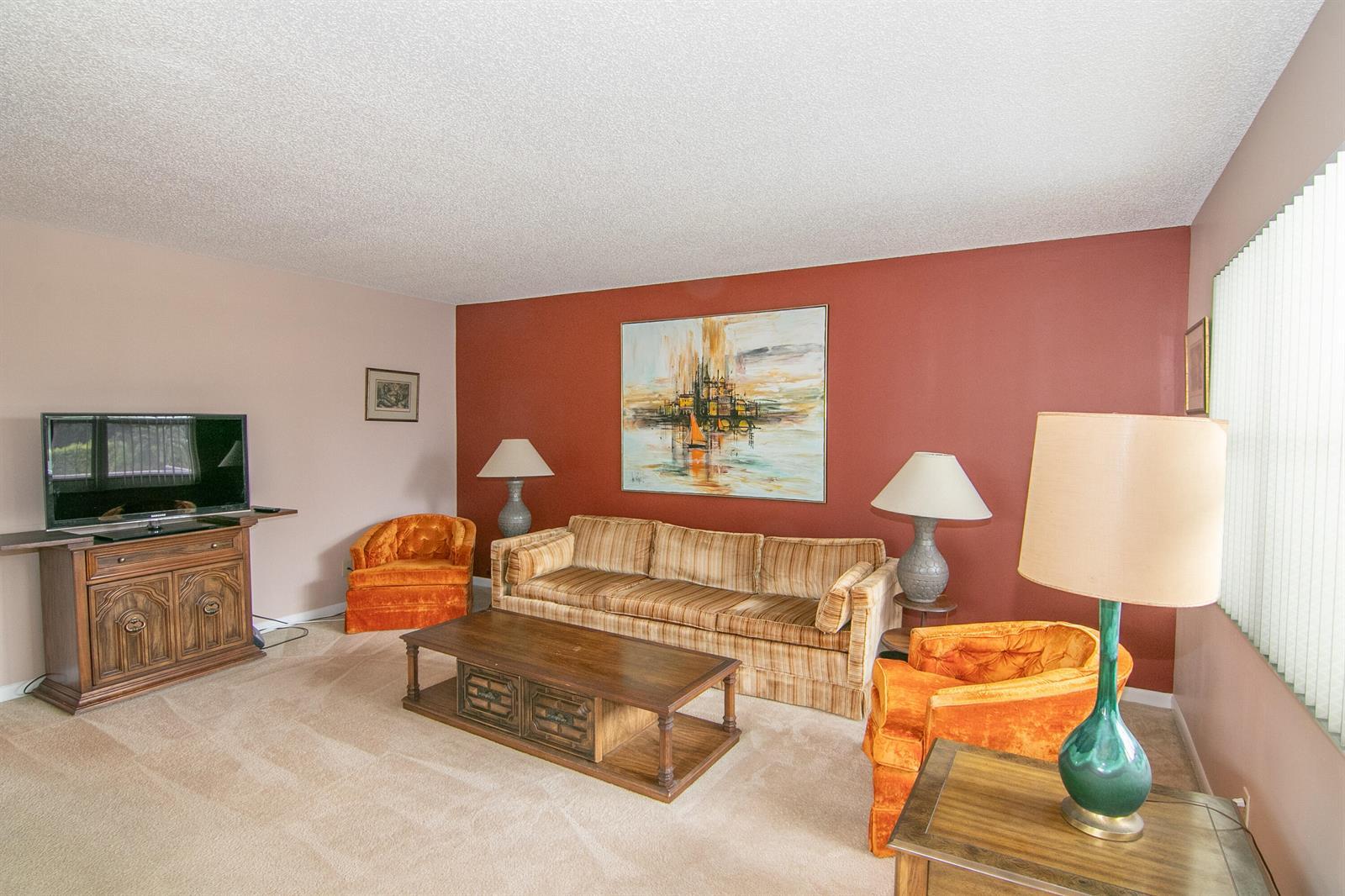 39 Burgundy A, Delray Beach FL 33484 photo 2