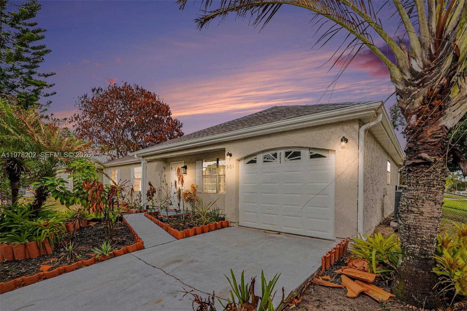 901 Gannet Ave Nw, Palm Bay FL 32907