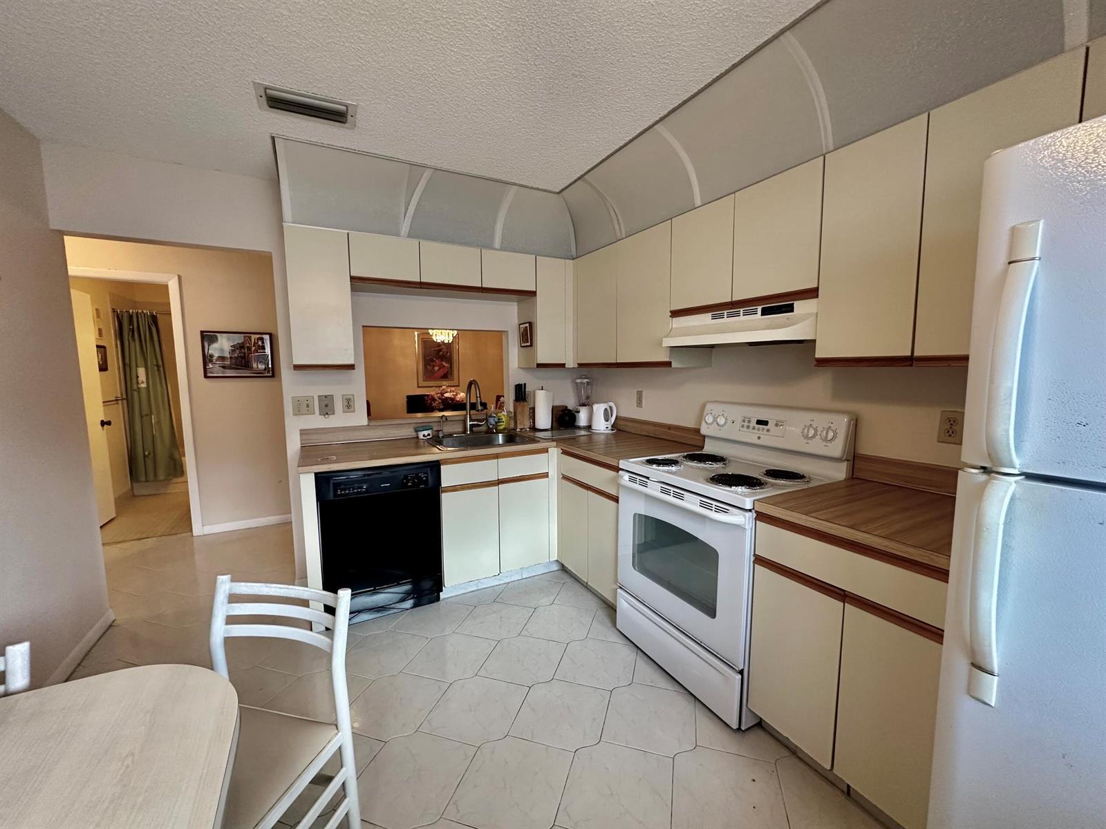 15235 Lakes Of Delray Boulevard # 308, Delray Beach FL 33484 photo 4