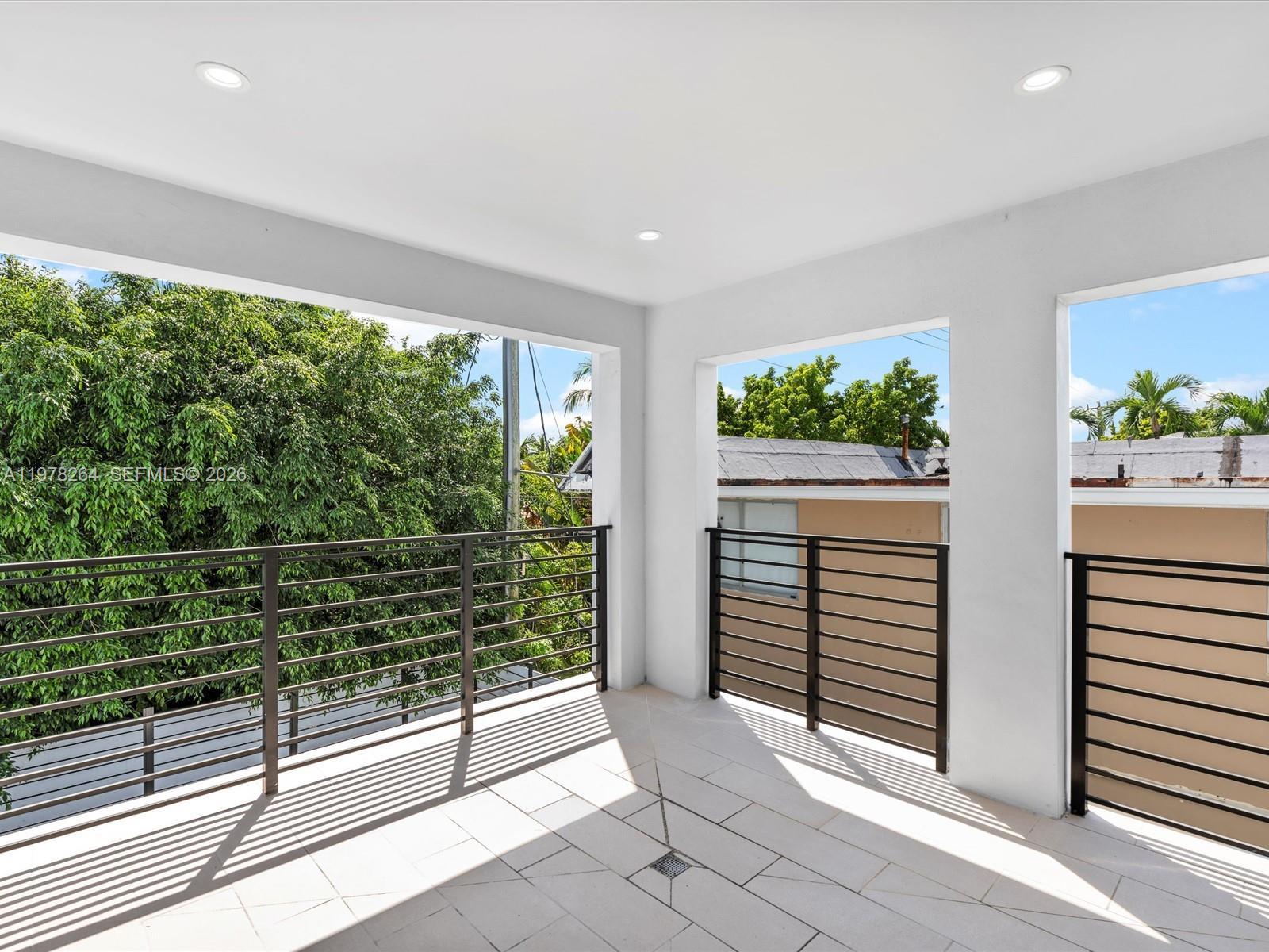 1134 71st St # 3, Miami Beach FL 33141 photo 3