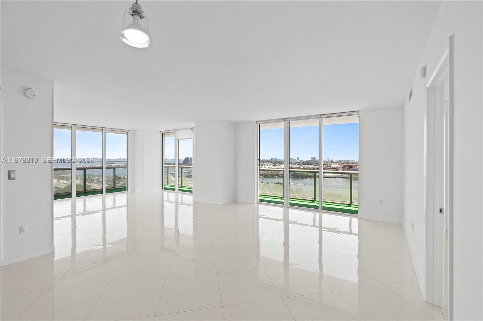 50 Biscayne Blvd # 1902, Miami FL 33132 photo 3
