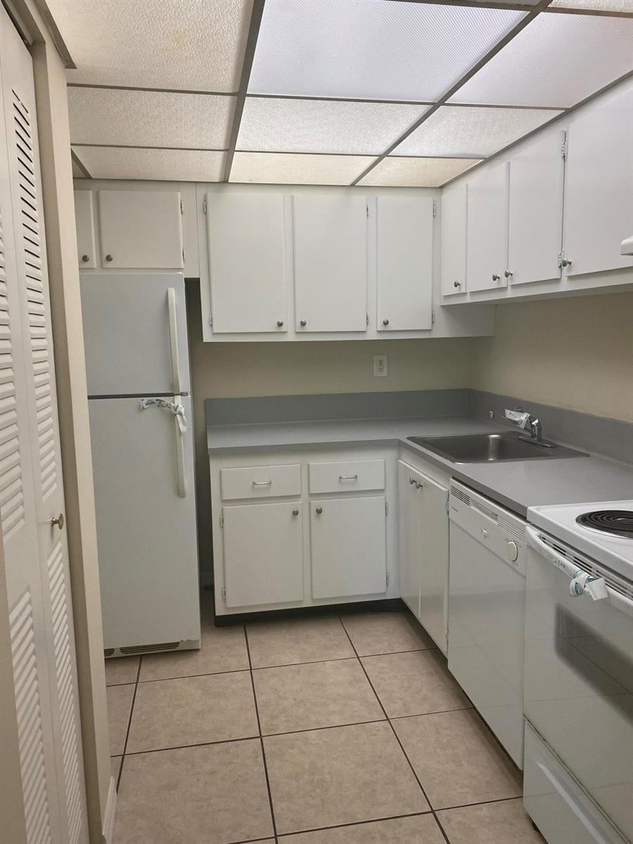 409 Executive Center Drive # 211, West Palm Beach FL 33401 photo 4