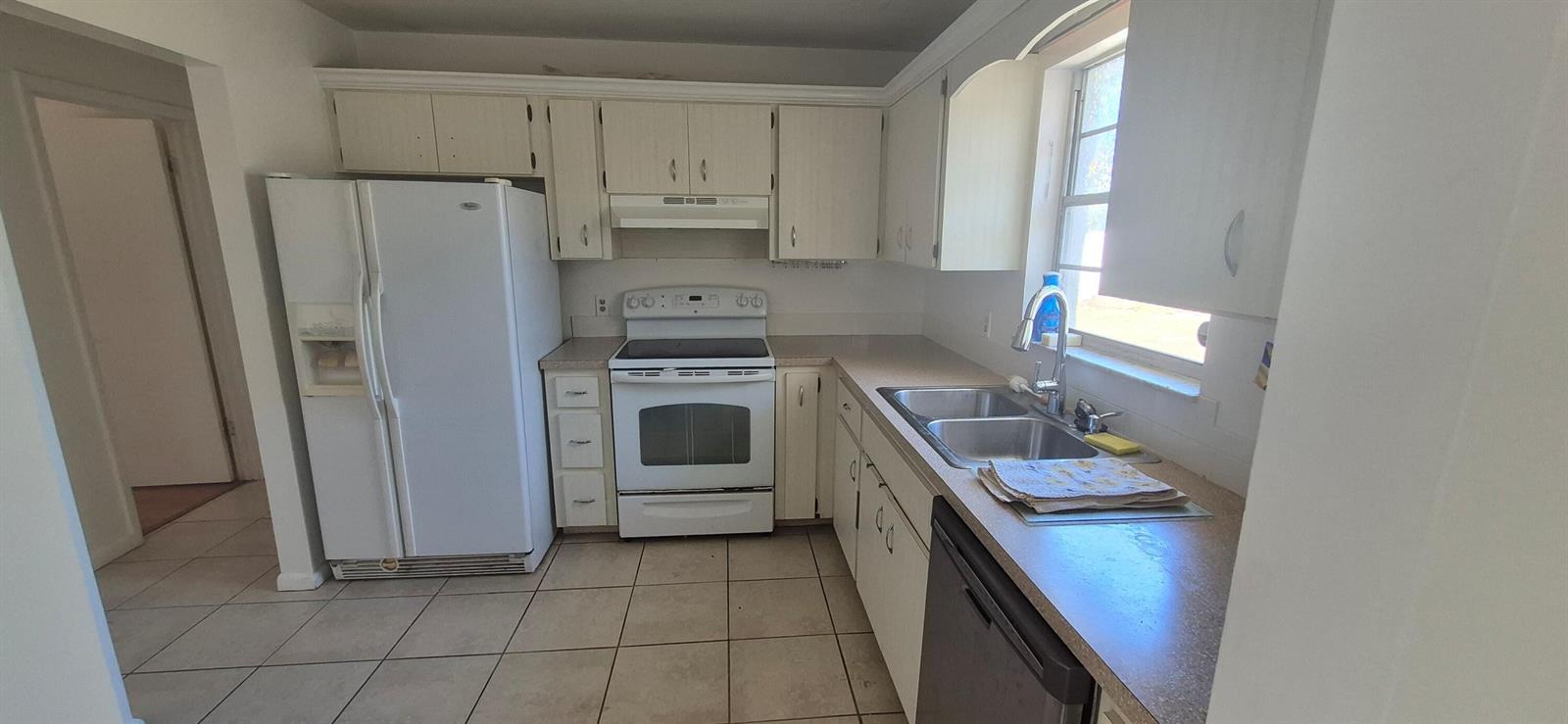 1701 NE 16th Drive, Jensen Beach FL 34957 photo 3