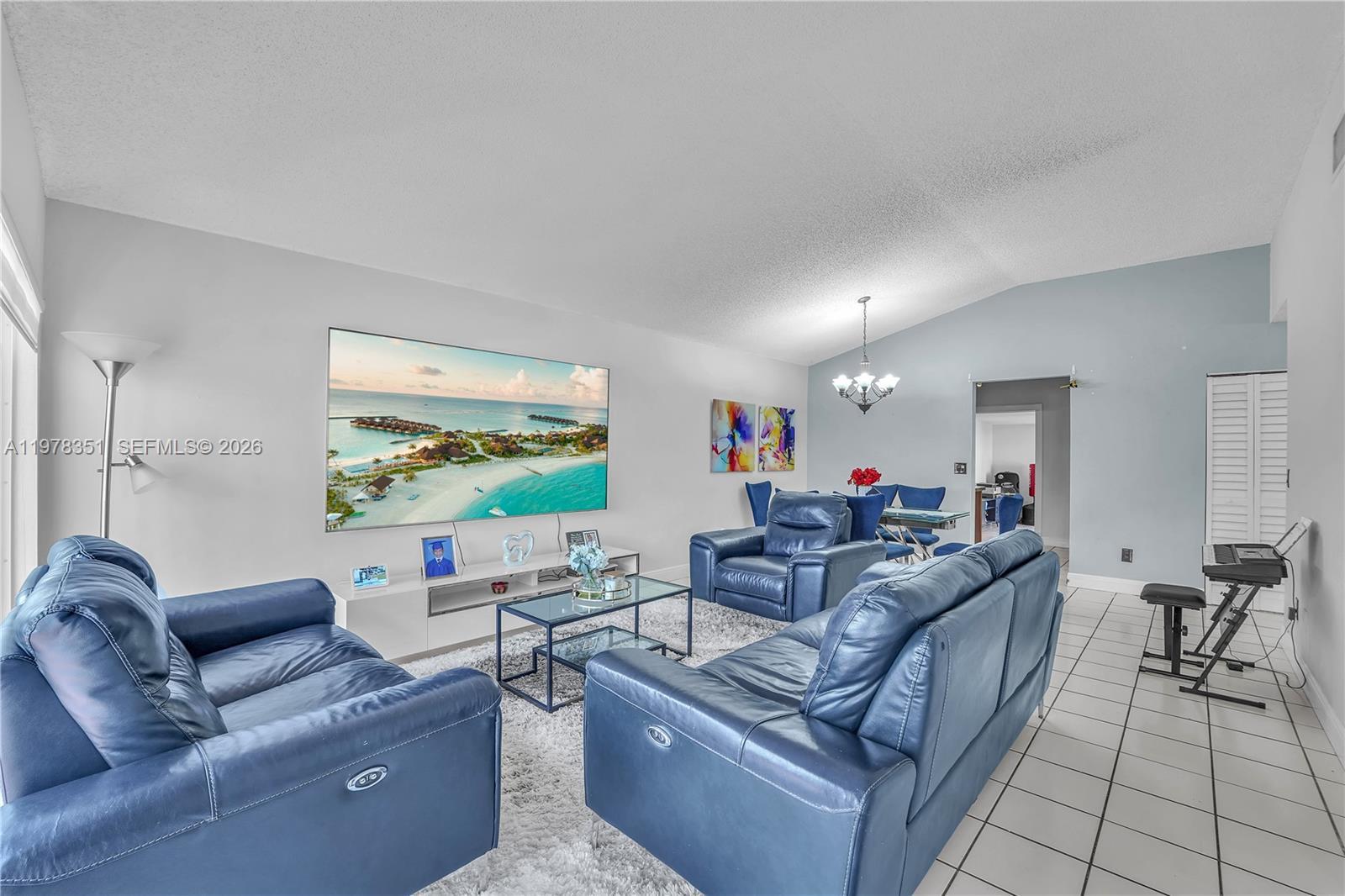 20750 SW 103rd Ct, Cutler Bay FL 33189 photo 3