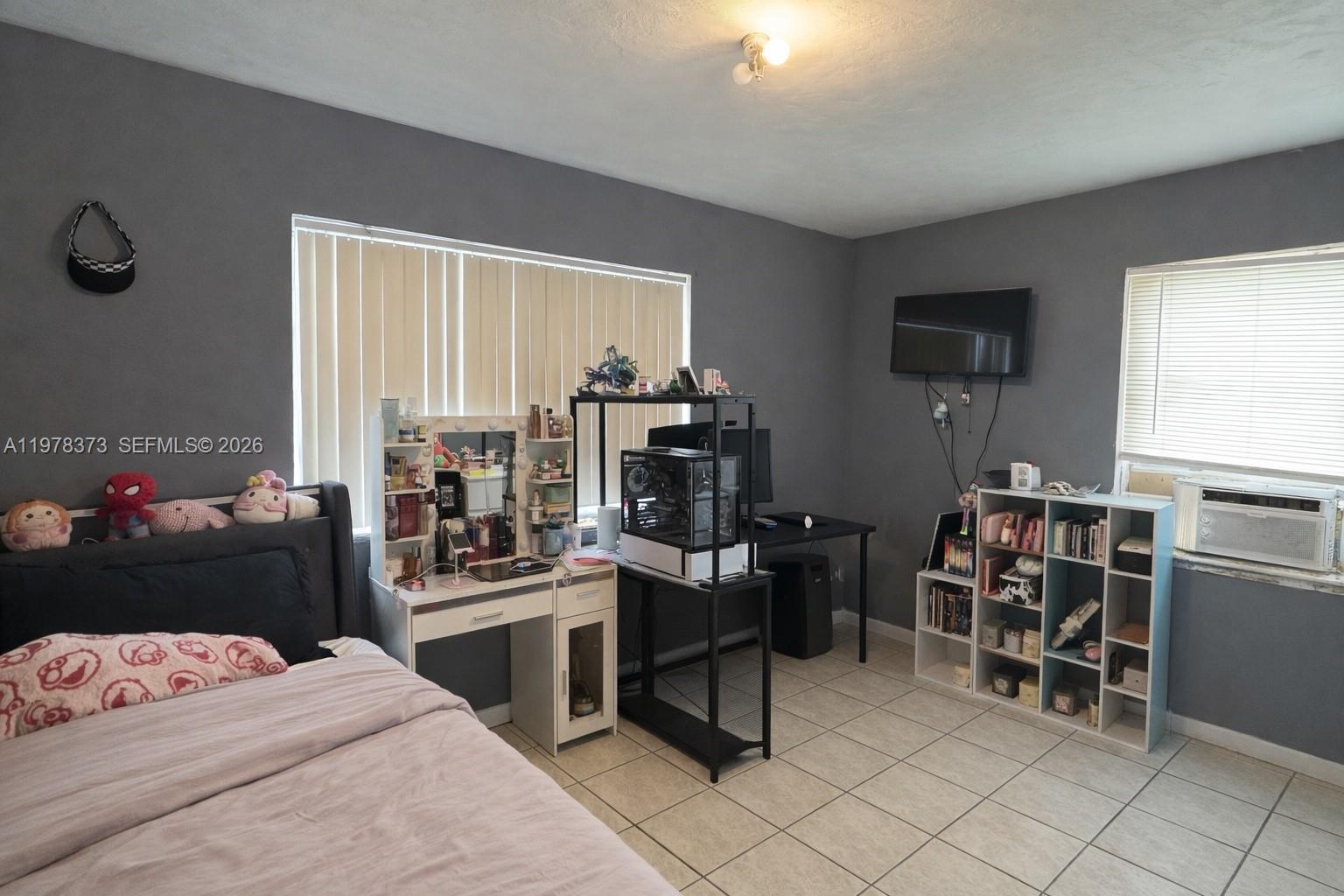330 NW 23rd Ct, Miami FL 33125 photo 5