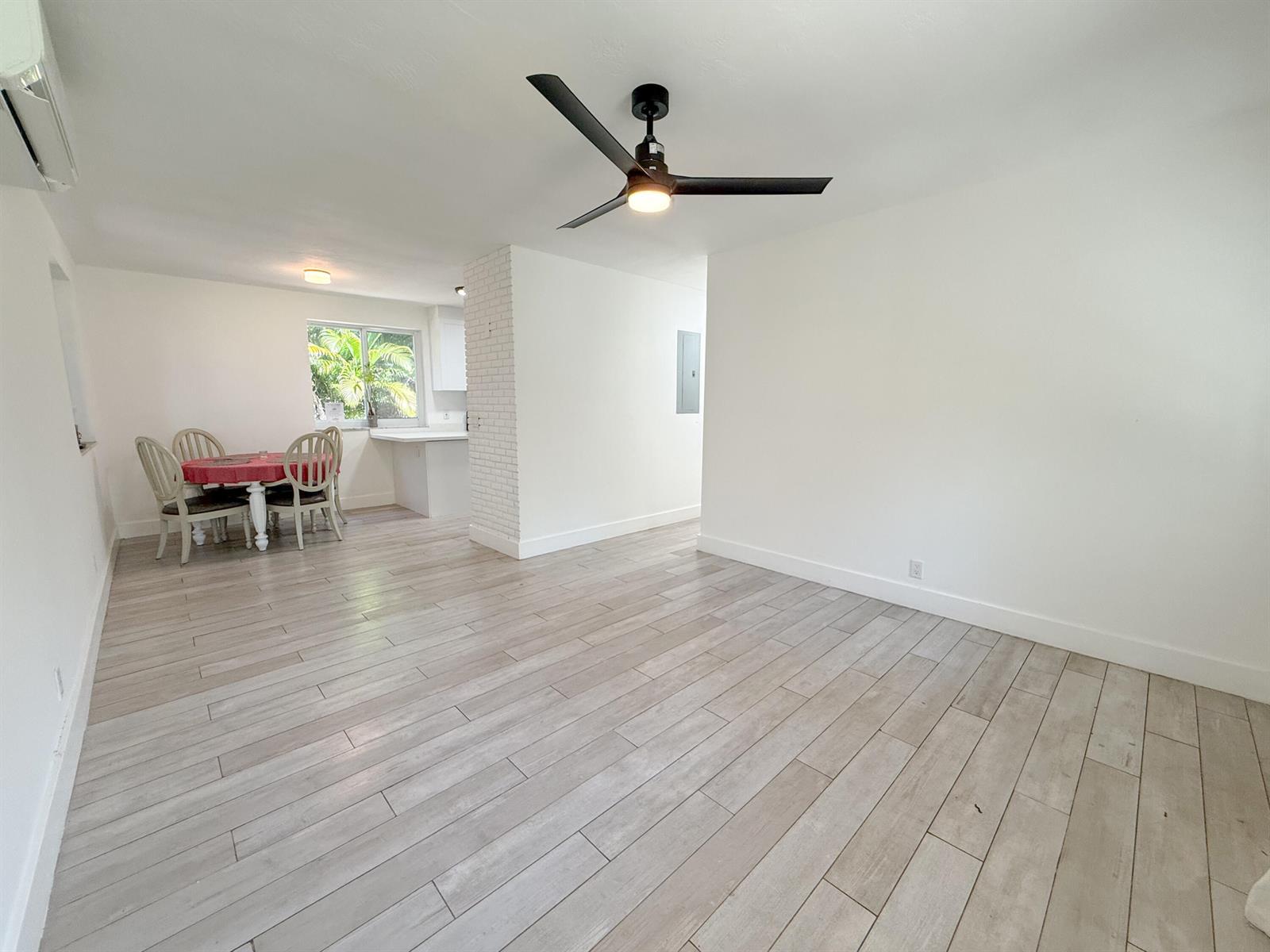 2823 Polk Street, Hollywood FL 33020 photo 3