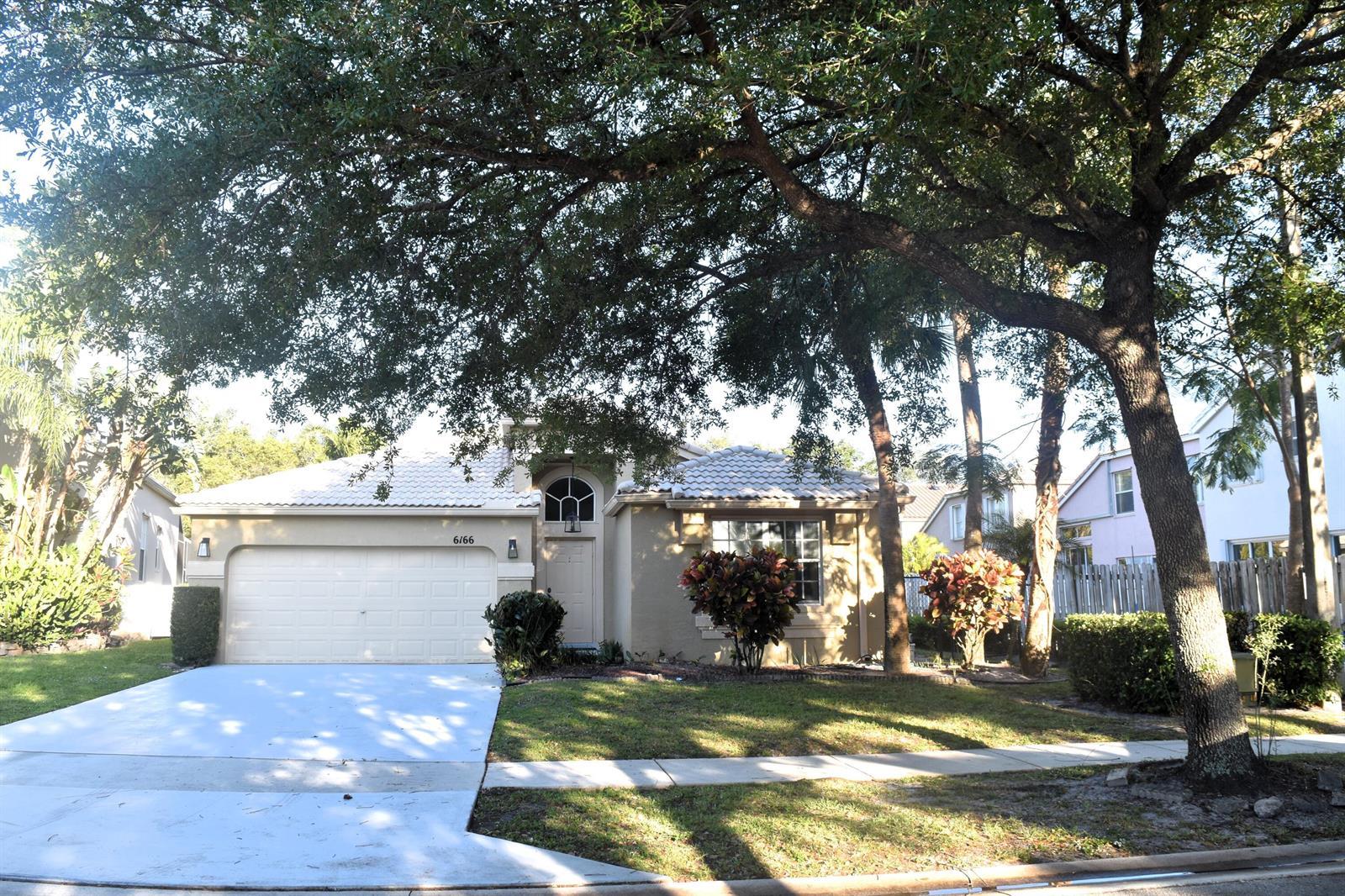 6166 Cotton Rose Lane, Lake Worth FL 33467 photo 2