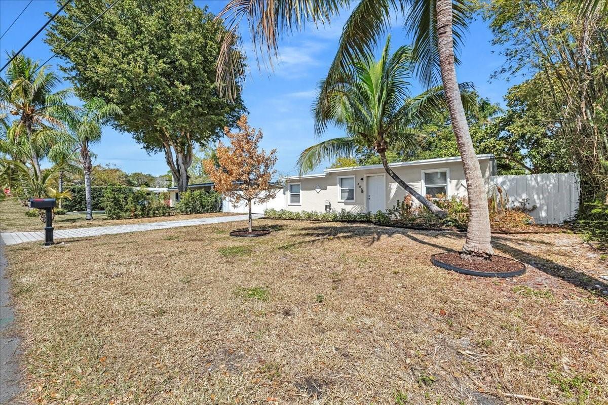 305 NE 8th Street, Pompano Beach FL 33060 photo 3
